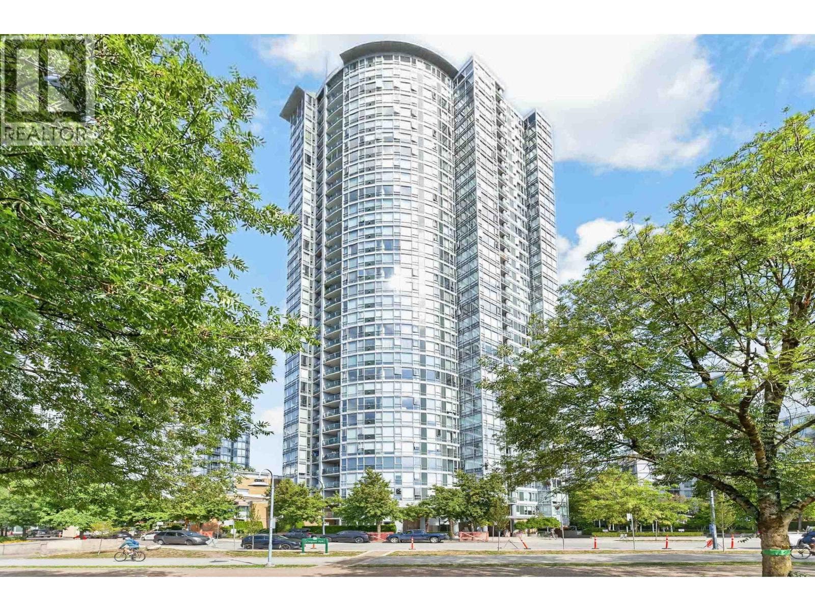 3607 1033 Marinaside Crescent, Vancouver: photo 1 of 40