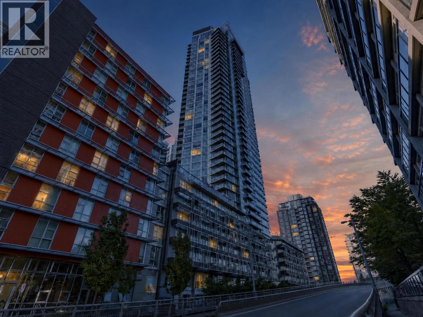 3508 1372 Seymour Street, Vancouver: photo 1 of 37