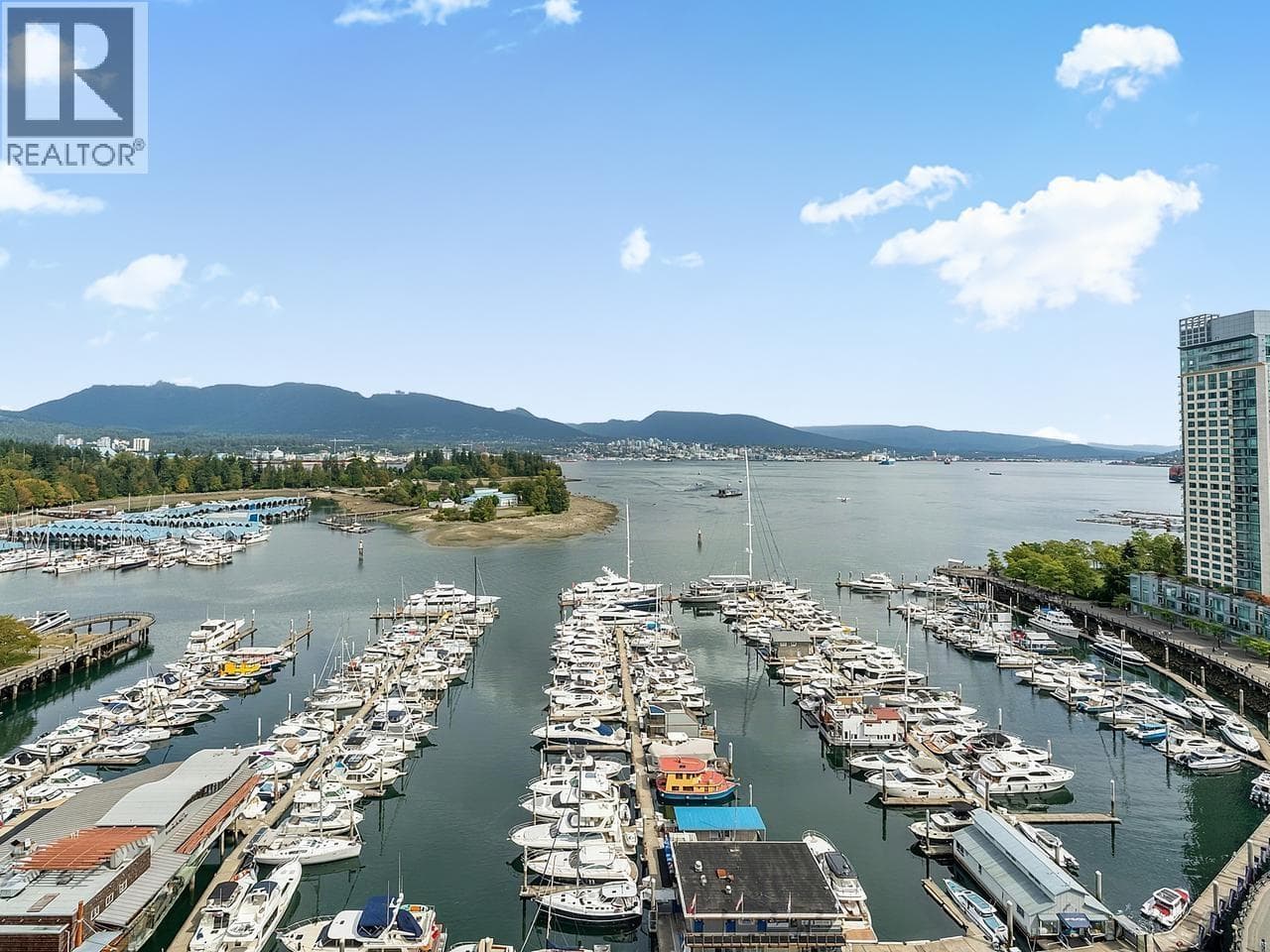 1901 590 Nicola Street, Vancouver: photo 1 of 22