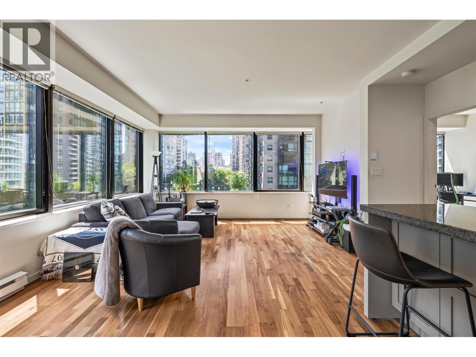 609 1333 West Georgia Street, Vancouver: photo 1 of 18