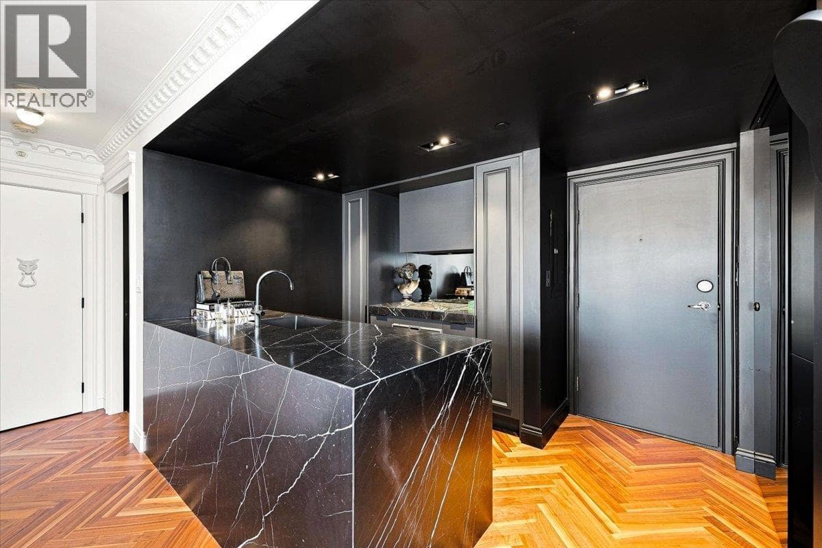 2503 198 Aquarius Mews, Vancouver: photo 1 of 27