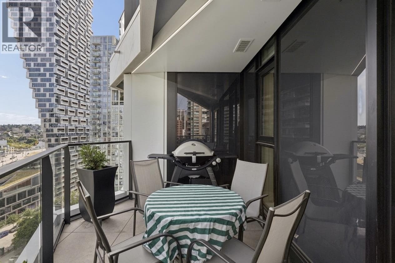 1207 889 Pacific Street, Vancouver: photo 1 of 40