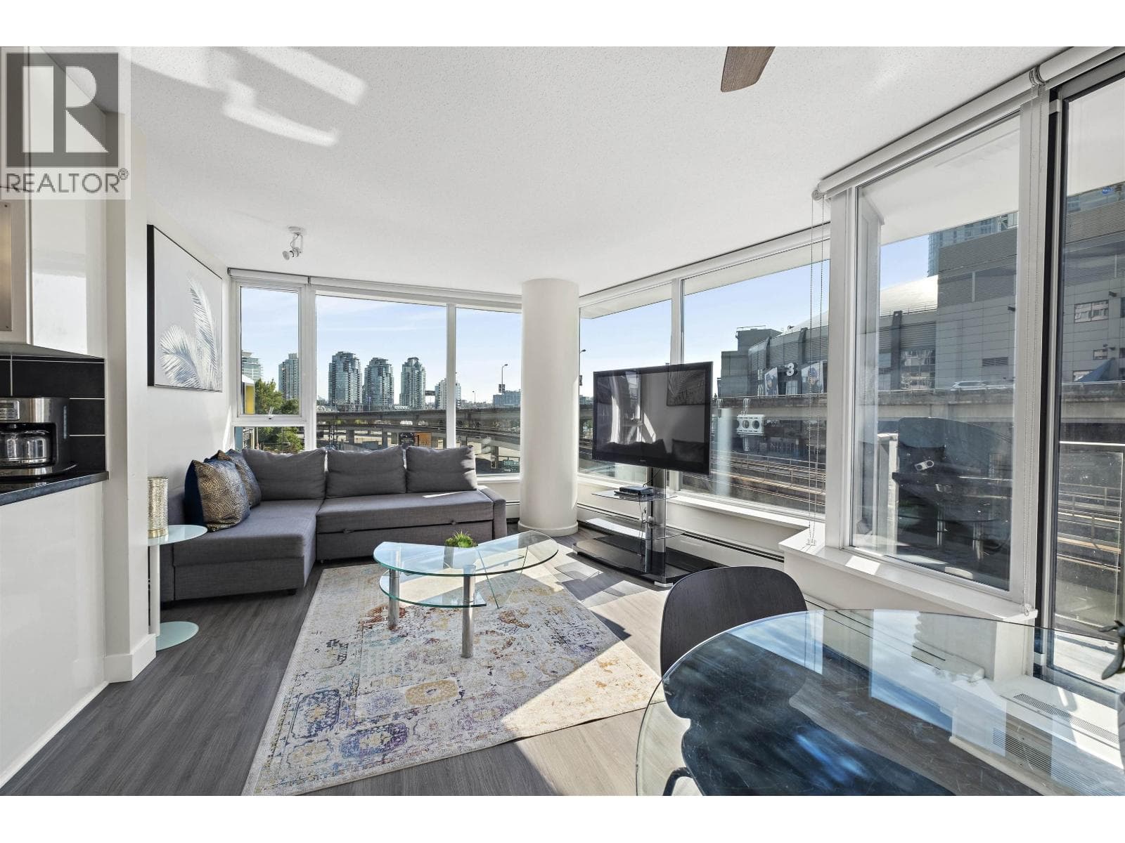 305 689 Abbott Street, Vancouver: photo 1 of 22
