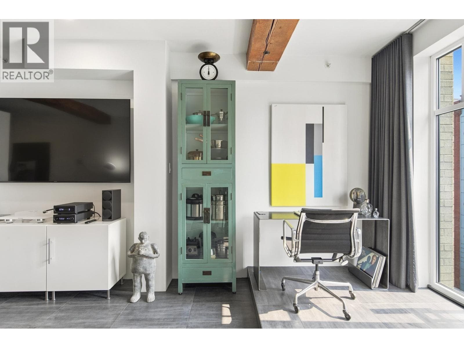 308 1275 Hamilton Street, Vancouver: photo 1 of 24