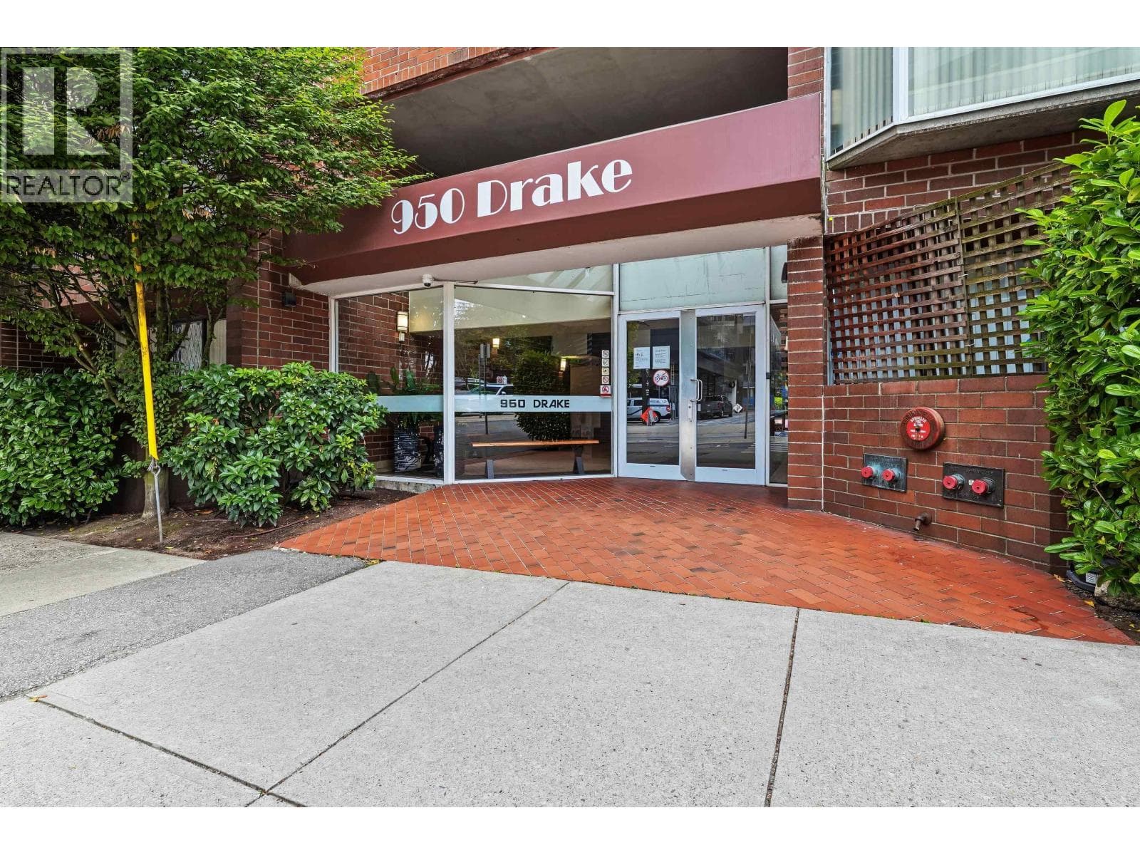 206 950 Drake Street, Vancouver: photo 1 of 23