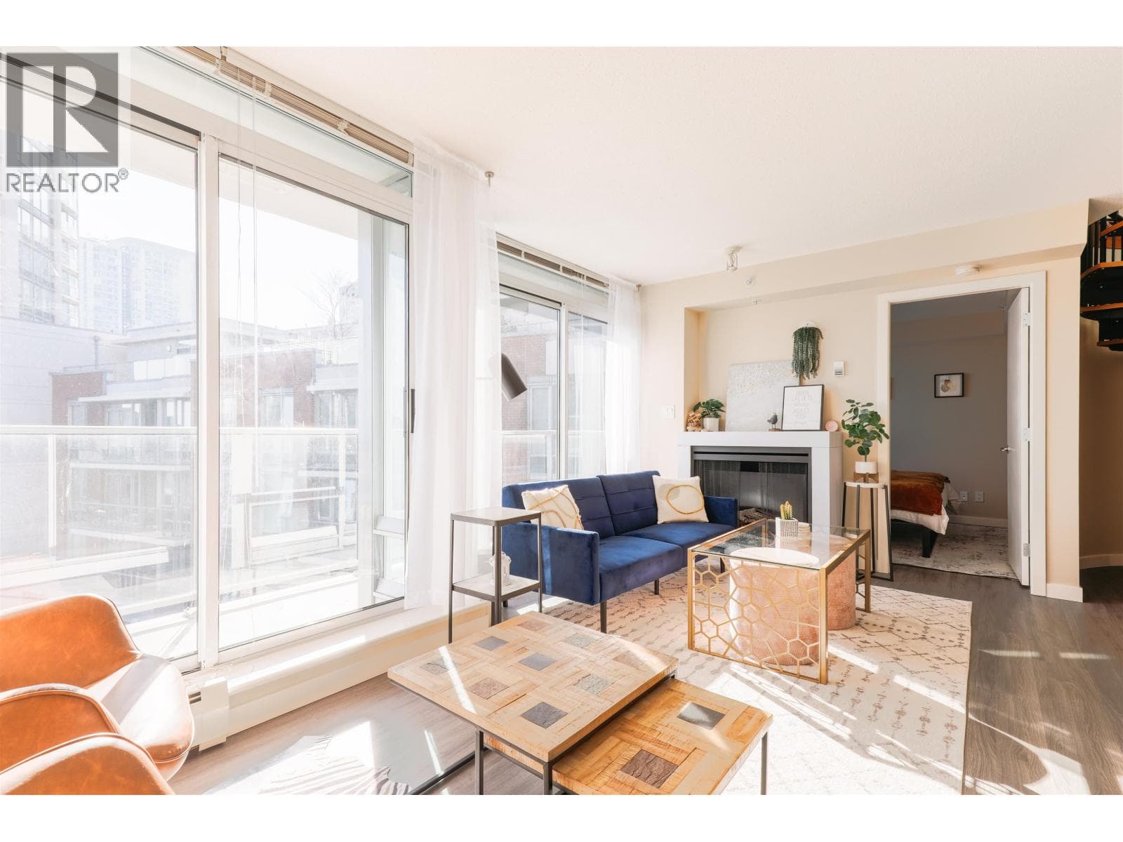 711 618 Abbott Street, Vancouver: photo 1 of 26