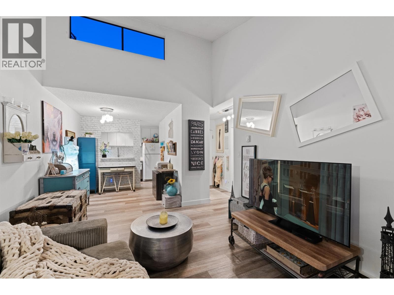 401 2173 W 6 Avenue, Vancouver: photo 1 of 40