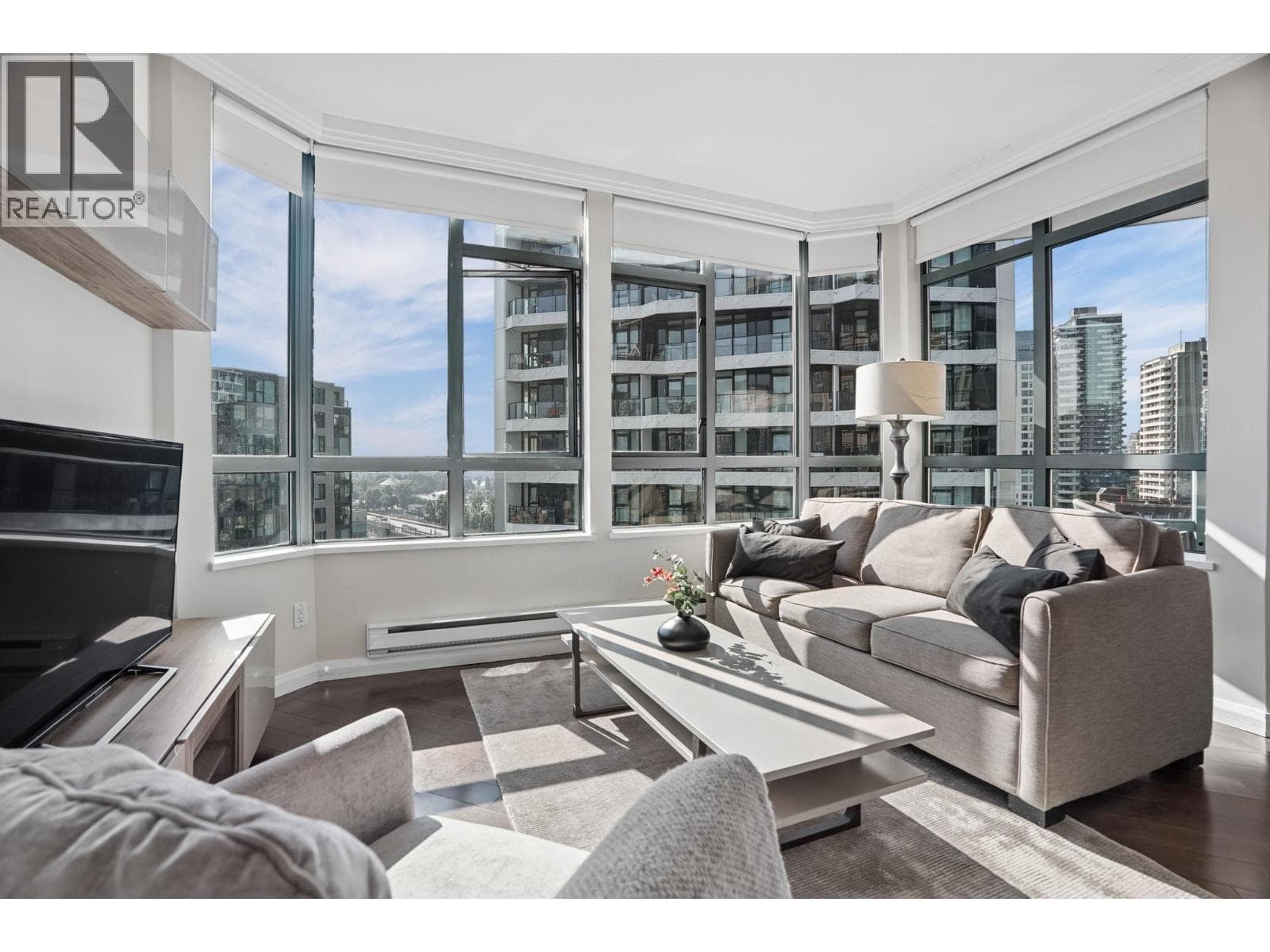 1306 1383 Howe Street, Vancouver: photo 1 of 23