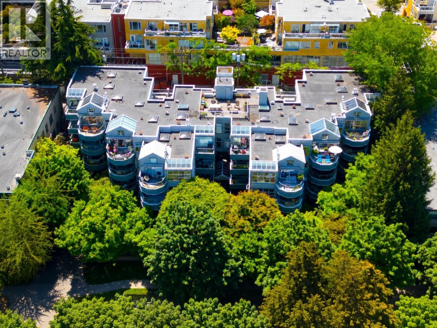 301 2250 W 3rd Avenue, Vancouver: photo 1 of 25
