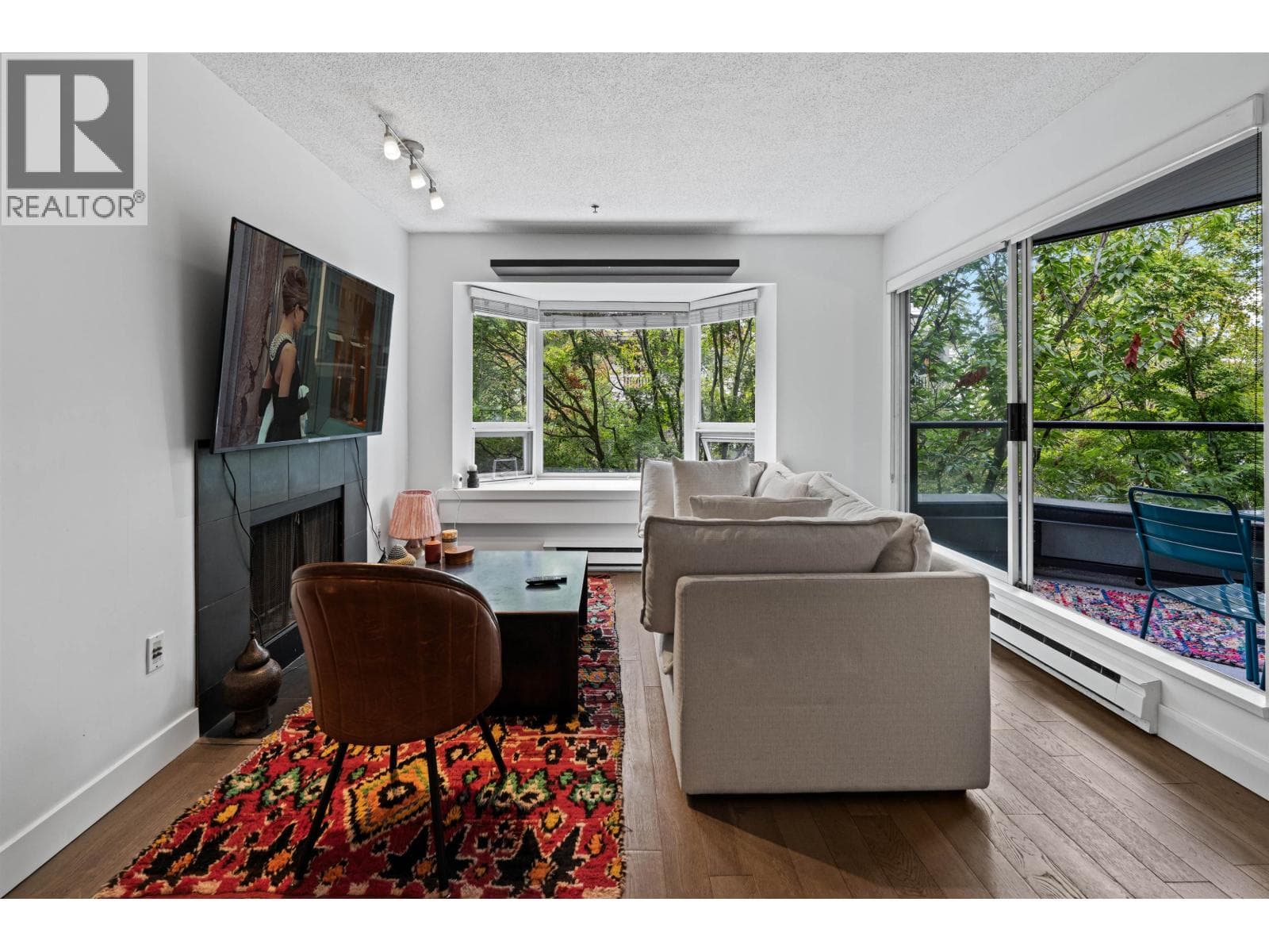 304 1925 W 2nd Avenue, Vancouver: photo 1 of 18