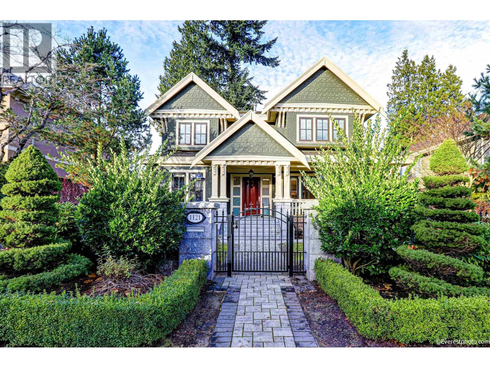 1121 W 39th Avenue, Vancouver: photo 1 of 27