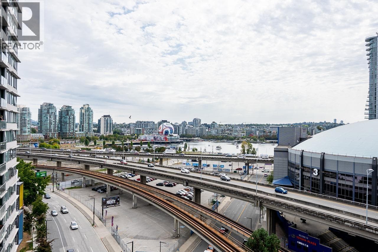 1203 689 Abbott Street, Vancouver: photo 1 of 39
