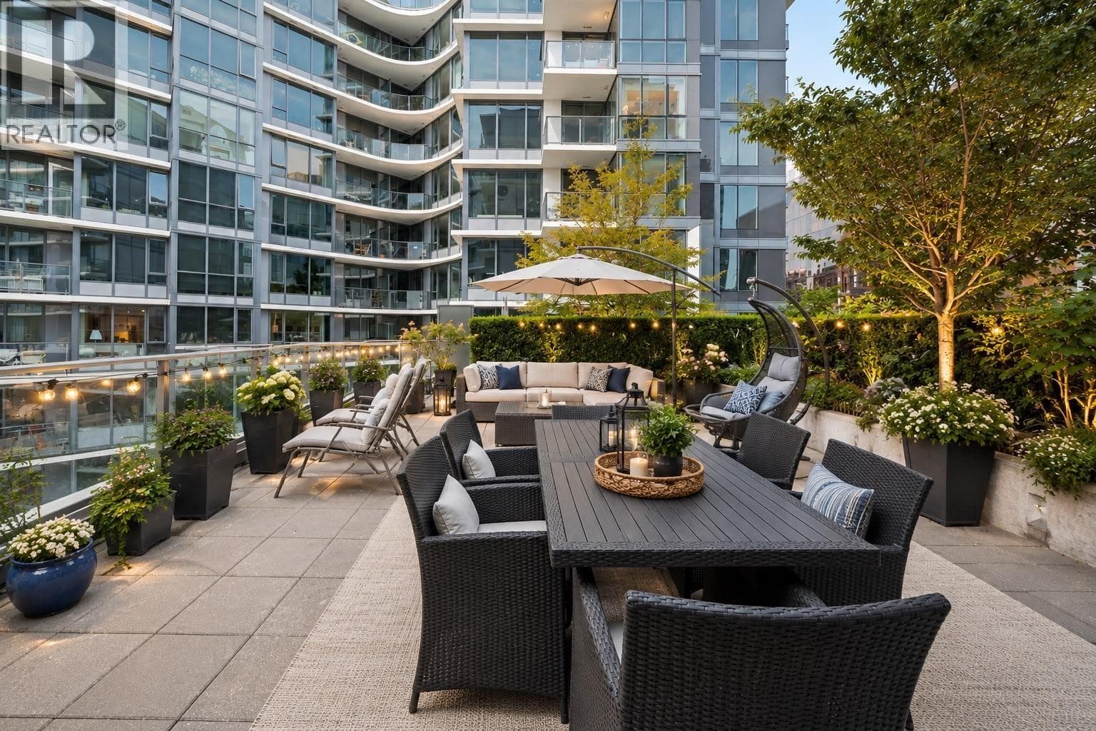 1251 38 Smithe Street, Vancouver: photo 1 of 35