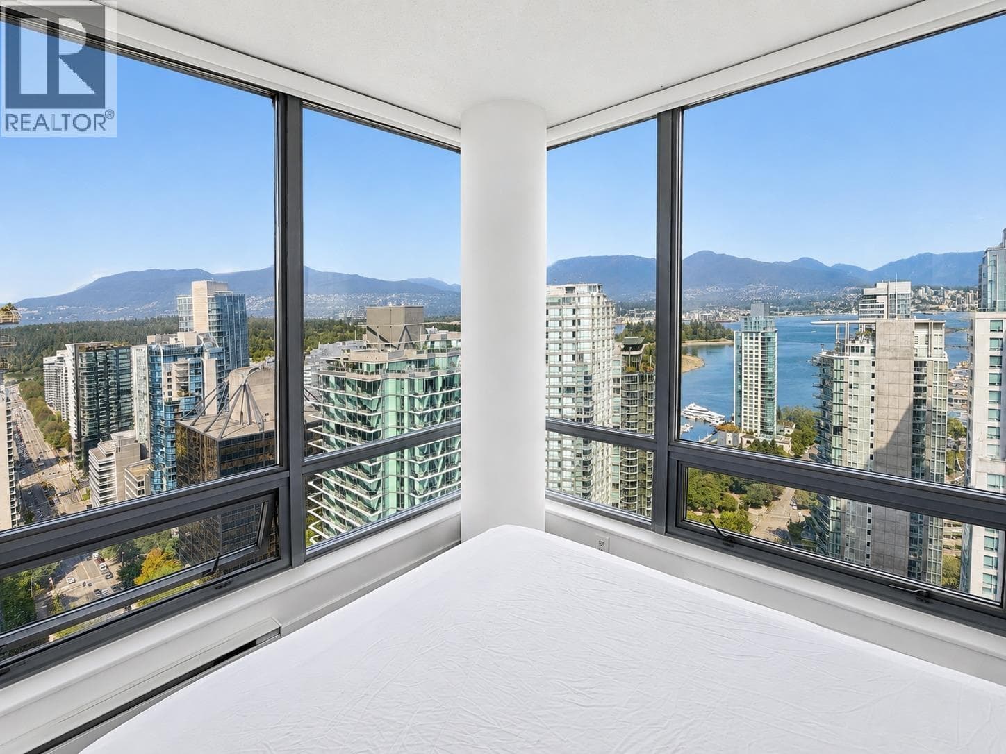 2902 1288 W Georgia Street, Vancouver: photo 1 of 40