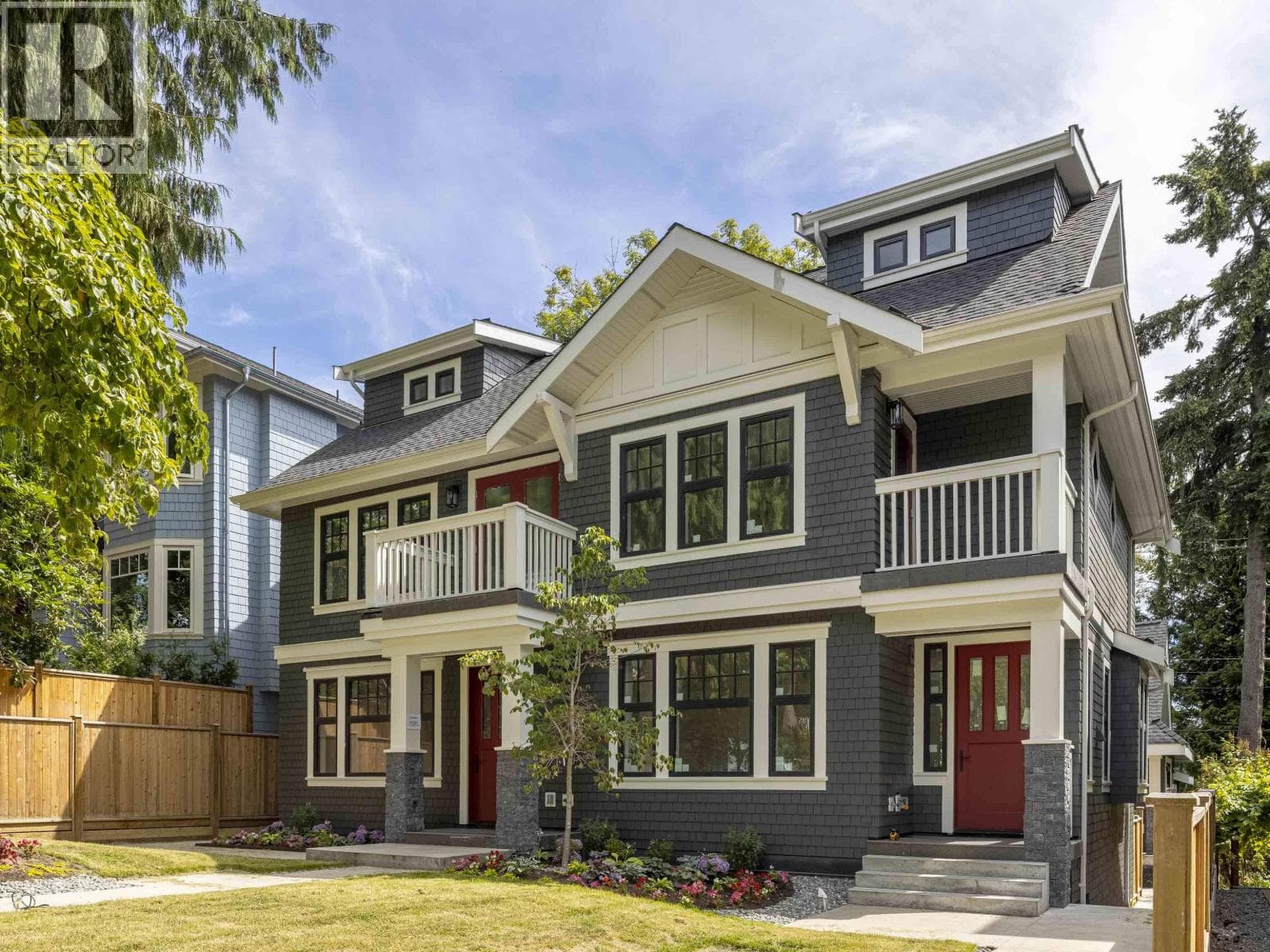 2568 W 2nd Avenue, Vancouver: photo 1 of 39