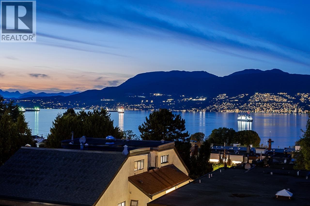 2445 W 1st Avenue, Vancouver: photo 1 of 33
