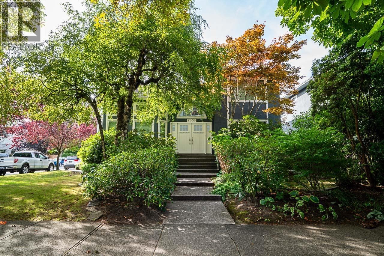2308 W 14th Avenue, Vancouver: photo 1 of 40