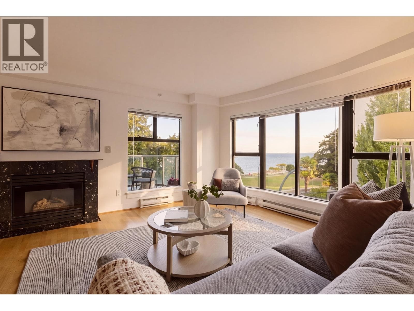 300 1410 Bute Street, Vancouver: photo 1 of 38