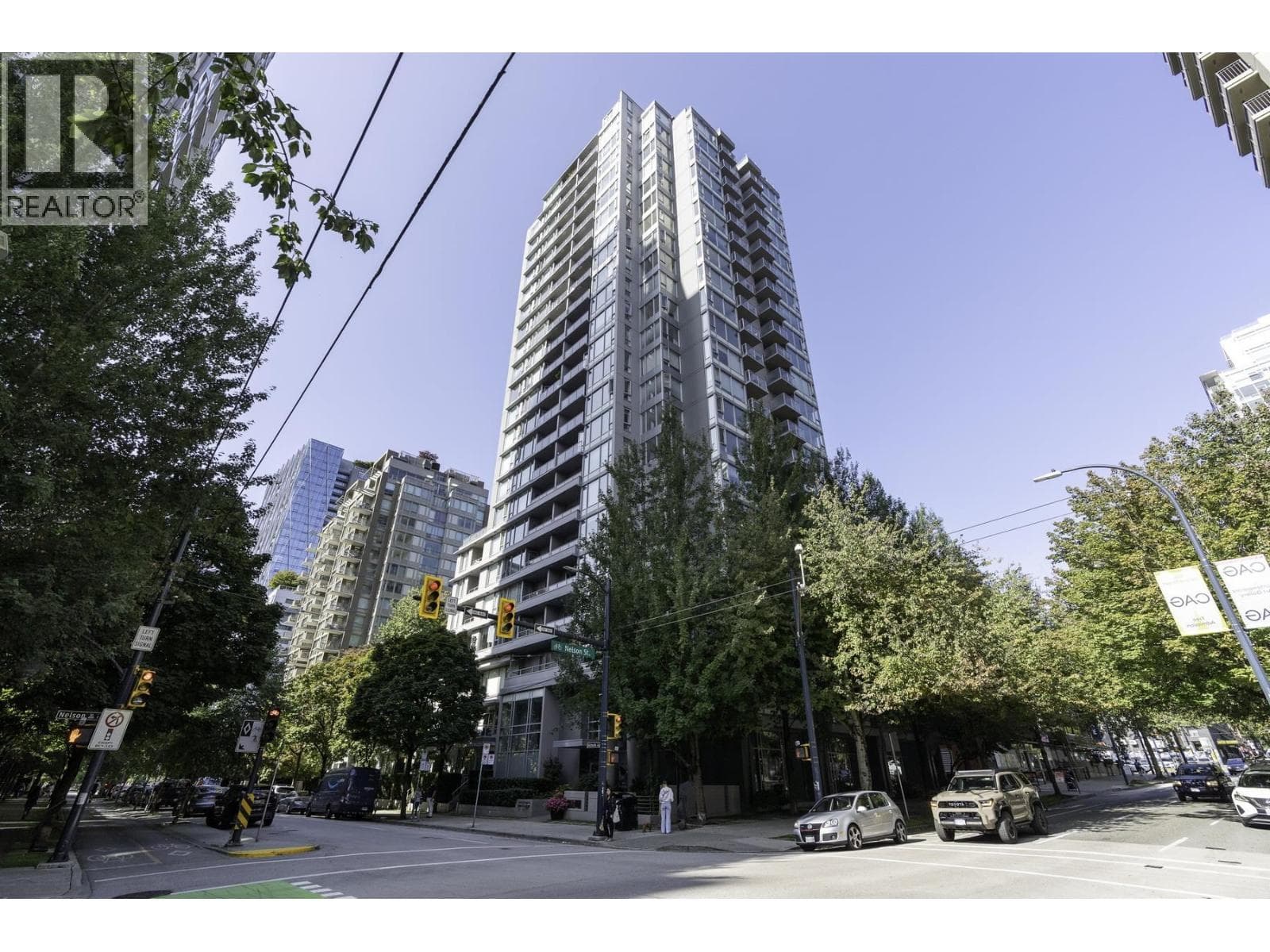 1702 1001 Richards Street, Vancouver: photo 1 of 18