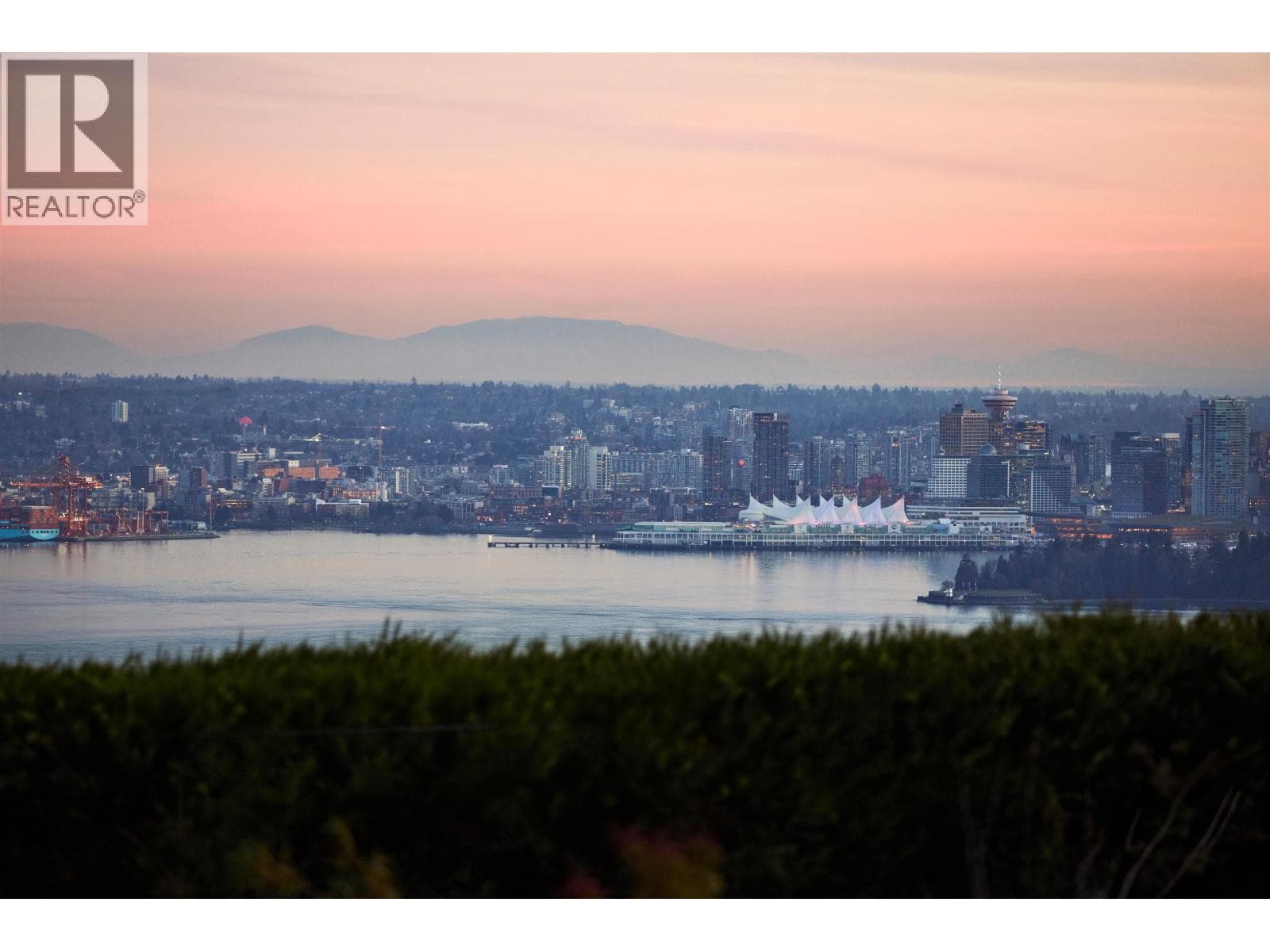 875 Eyremount Drive, West Vancouver: photo 1 of 34