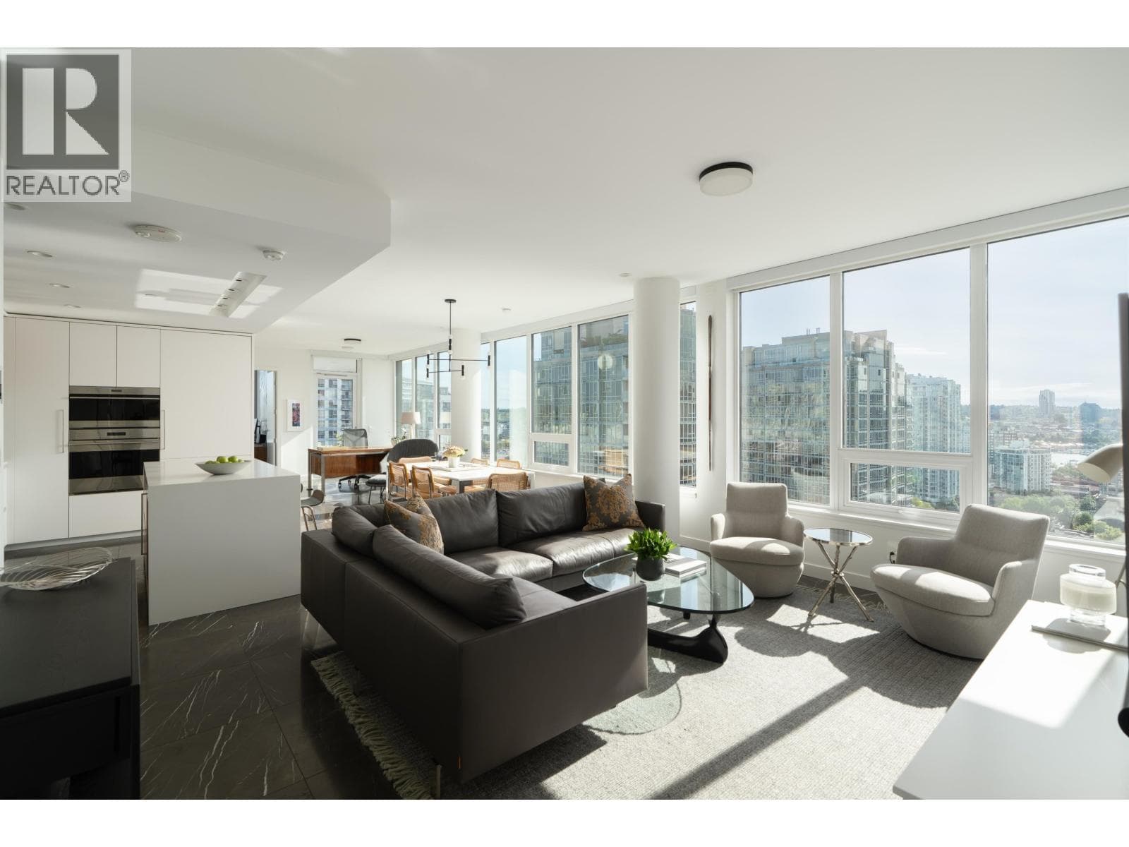 2004 885 Cambie Street, Vancouver: photo 1 of 35