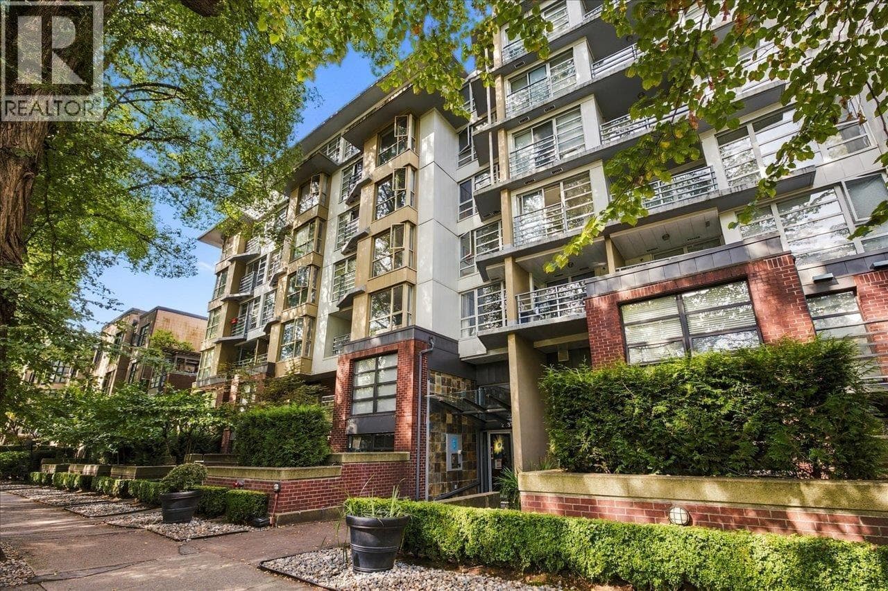 403 2137 W 10th Avenue, Vancouver: photo 1 of 25