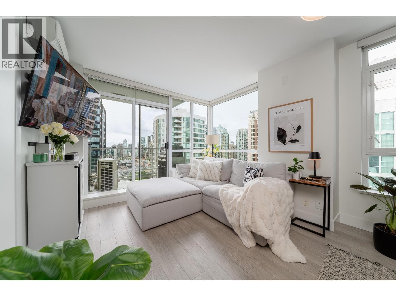 1908 821 Cambie Street, Vancouver: photo 1 of 38