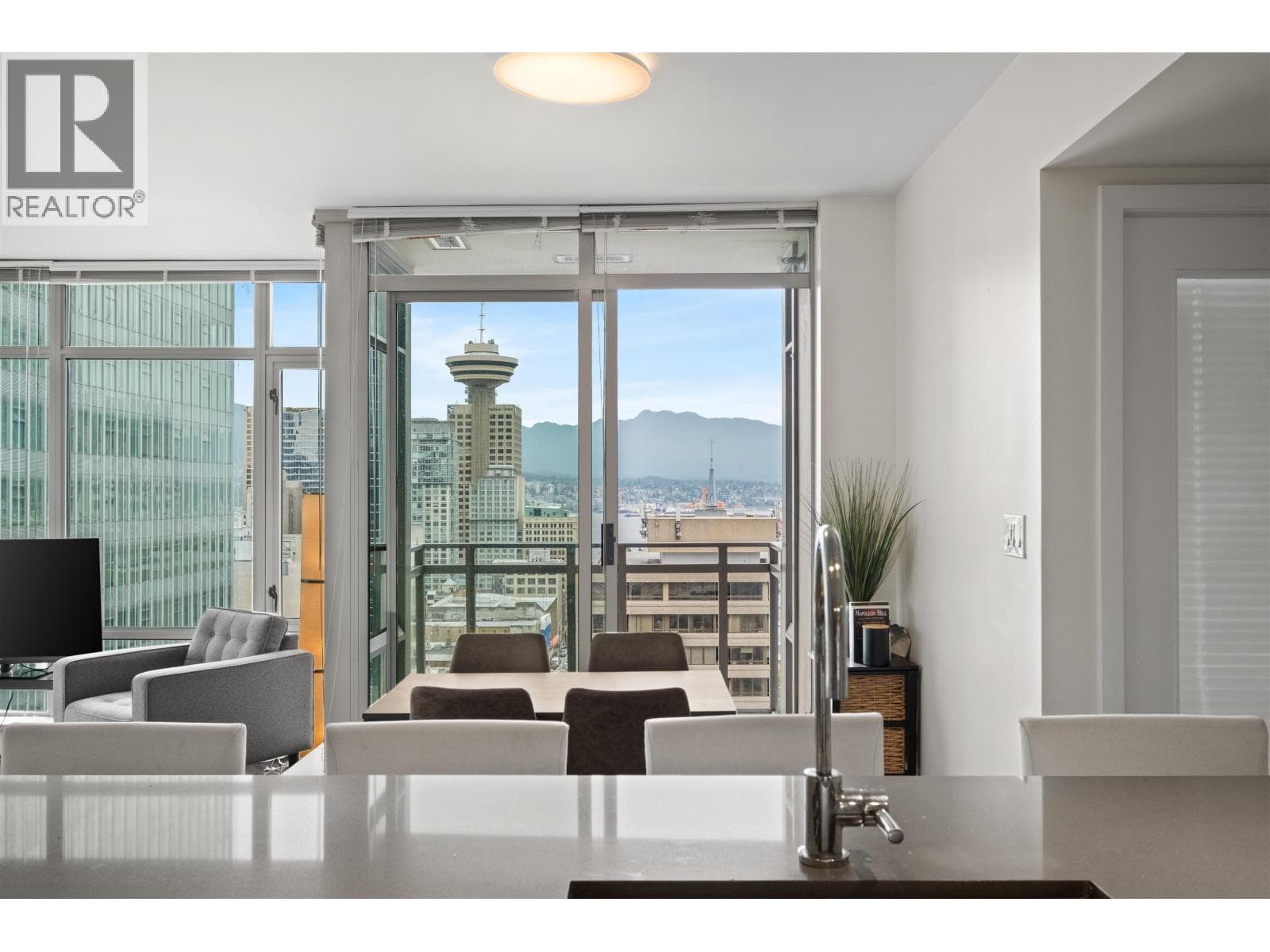 2106 788 Richards Street, Vancouver: photo 1 of 26