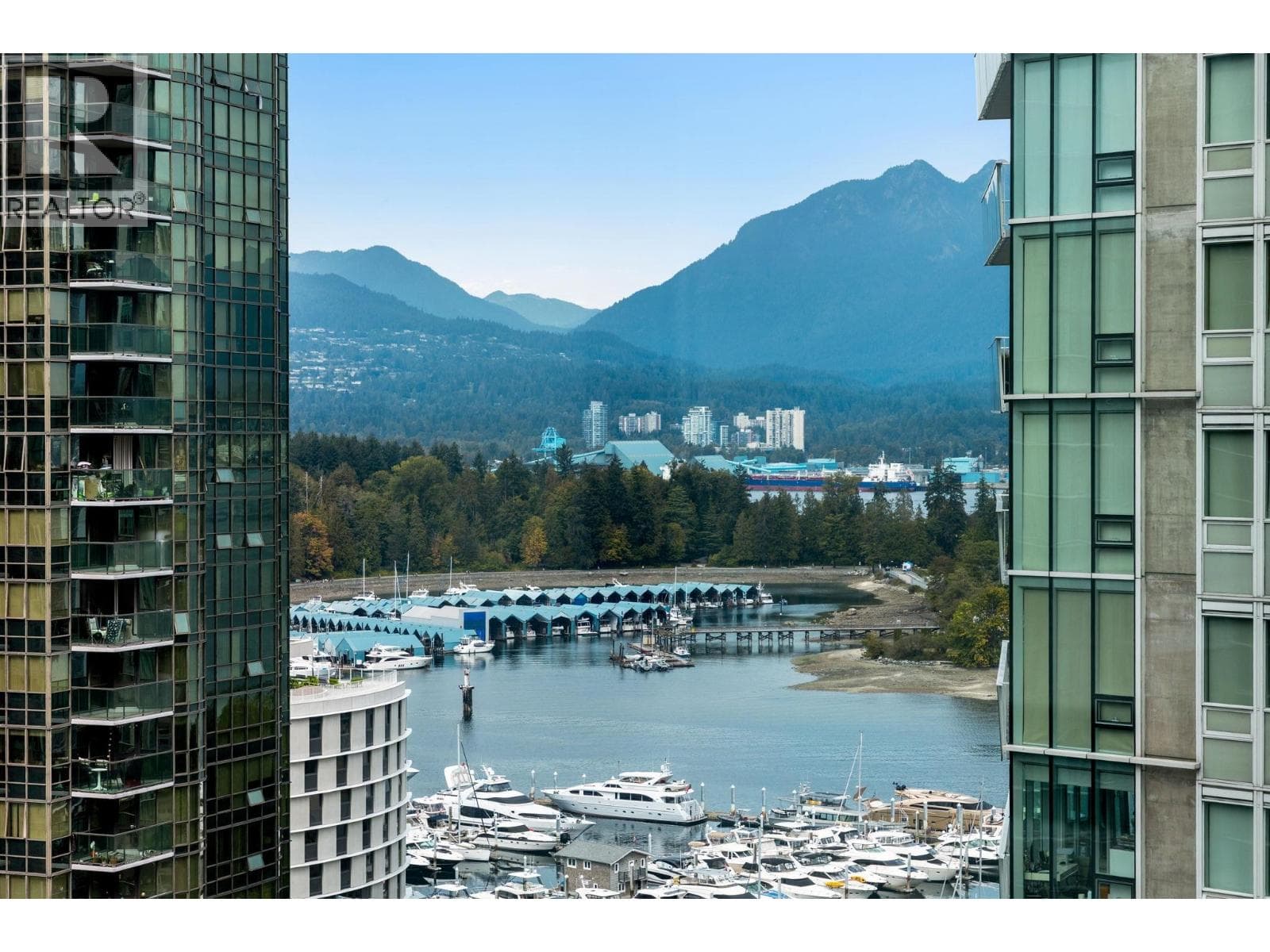 1702 1238 Melville Street, Vancouver: photo 1 of 40