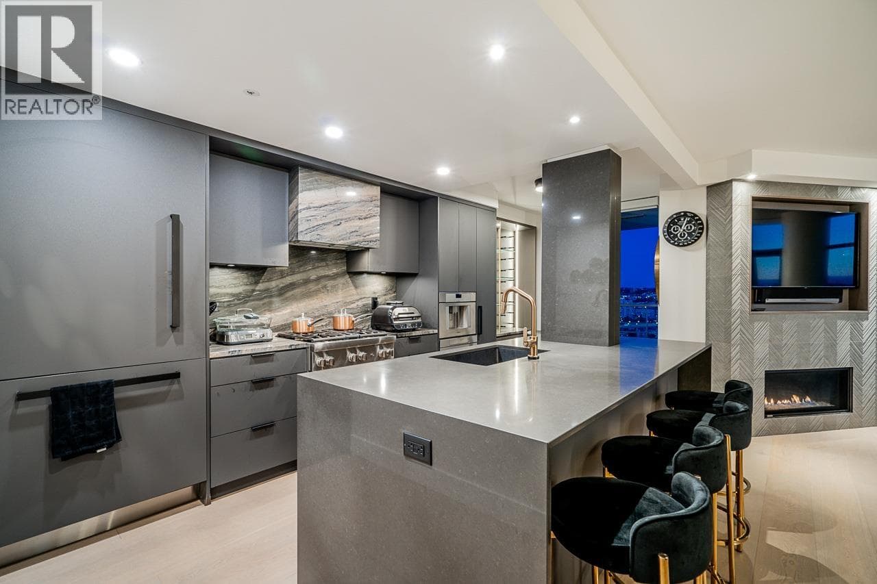 2207 198 Aquarius Mews, Vancouver: photo 1 of 35