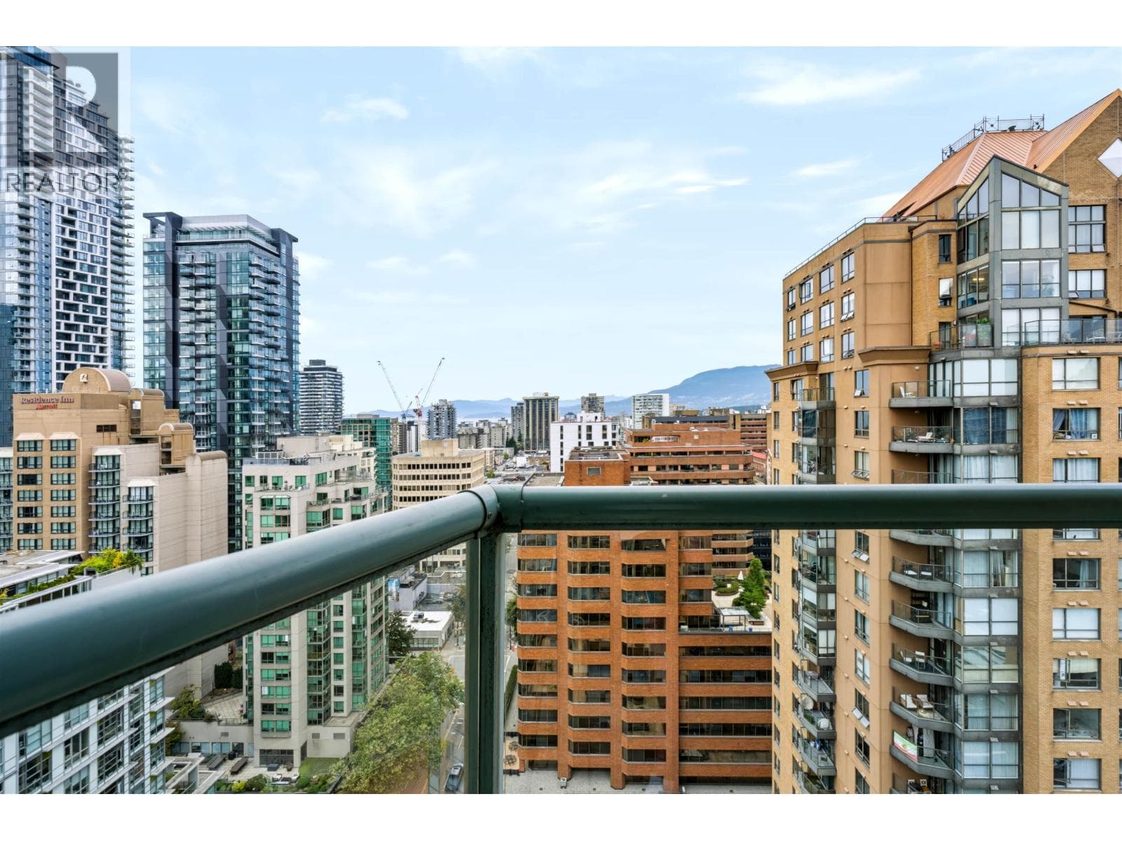 2401 1188 Howe Street, Vancouver: photo 1 of 40