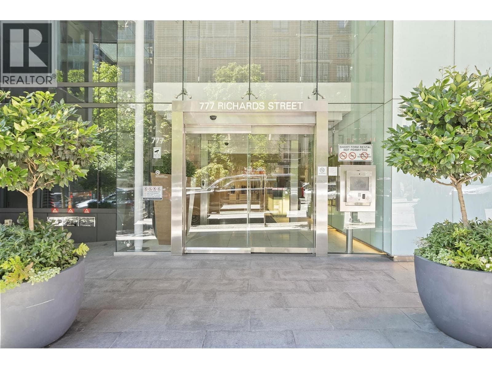 3110 777 Richards Street, Vancouver: photo 1 of 32