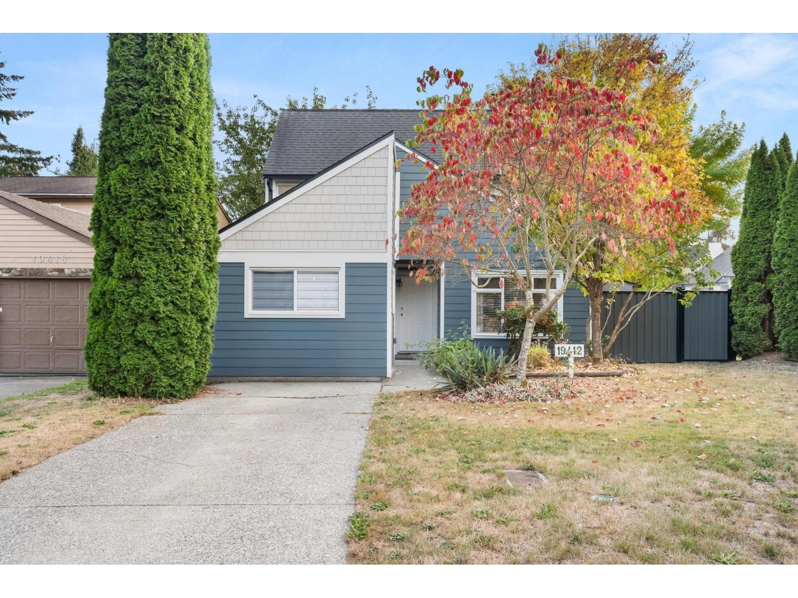 19412 62 Avenue, Surrey: photo 1 of 33