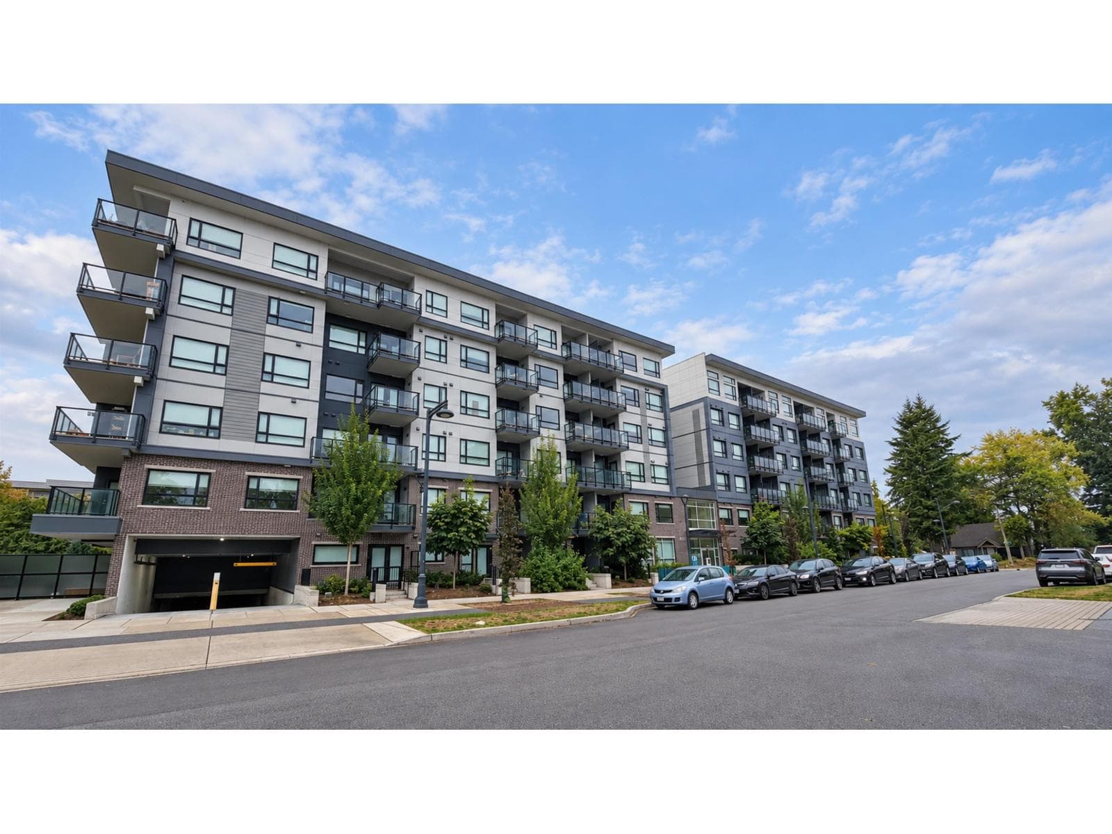 217 10777 138 Street, Surrey: photo 1 of 17