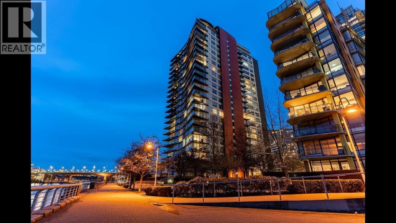 2705 8 Smithe Mews, Vancouver: photo 1 of 1