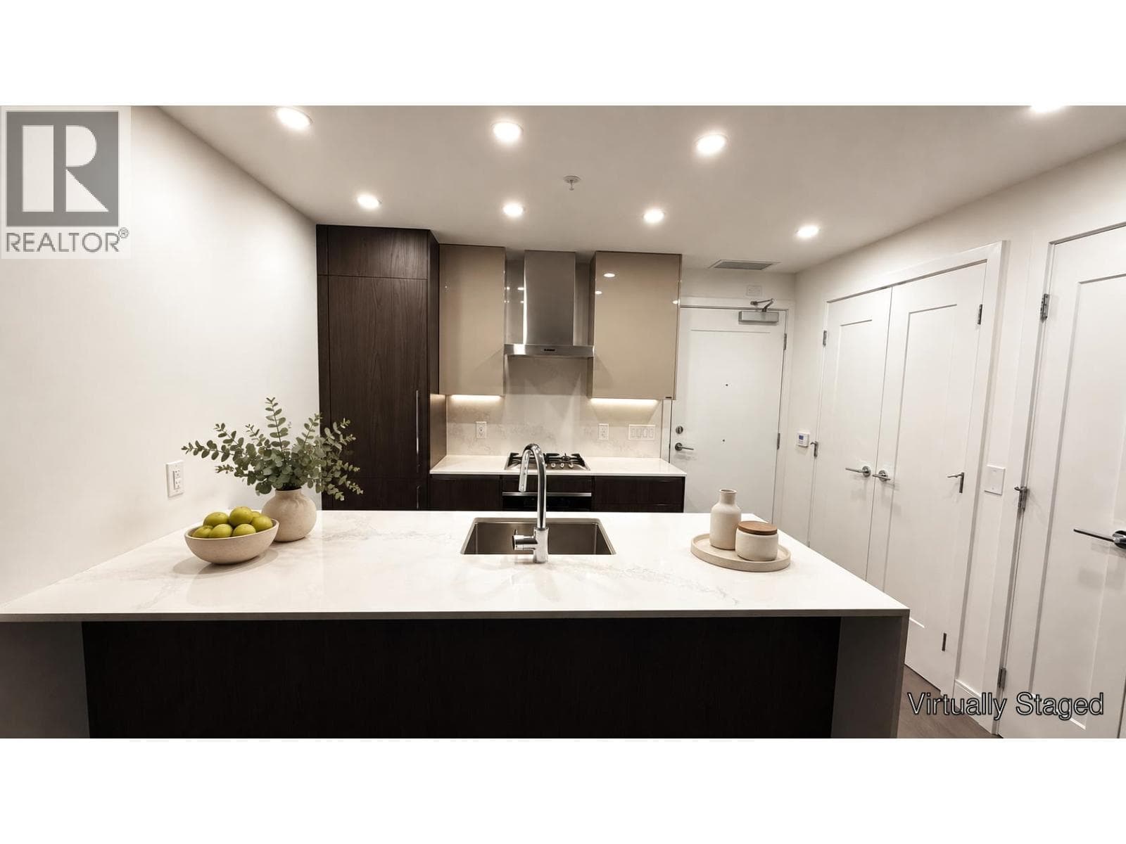 309 477 W 59th Avenue, Vancouver: photo 1 of 8