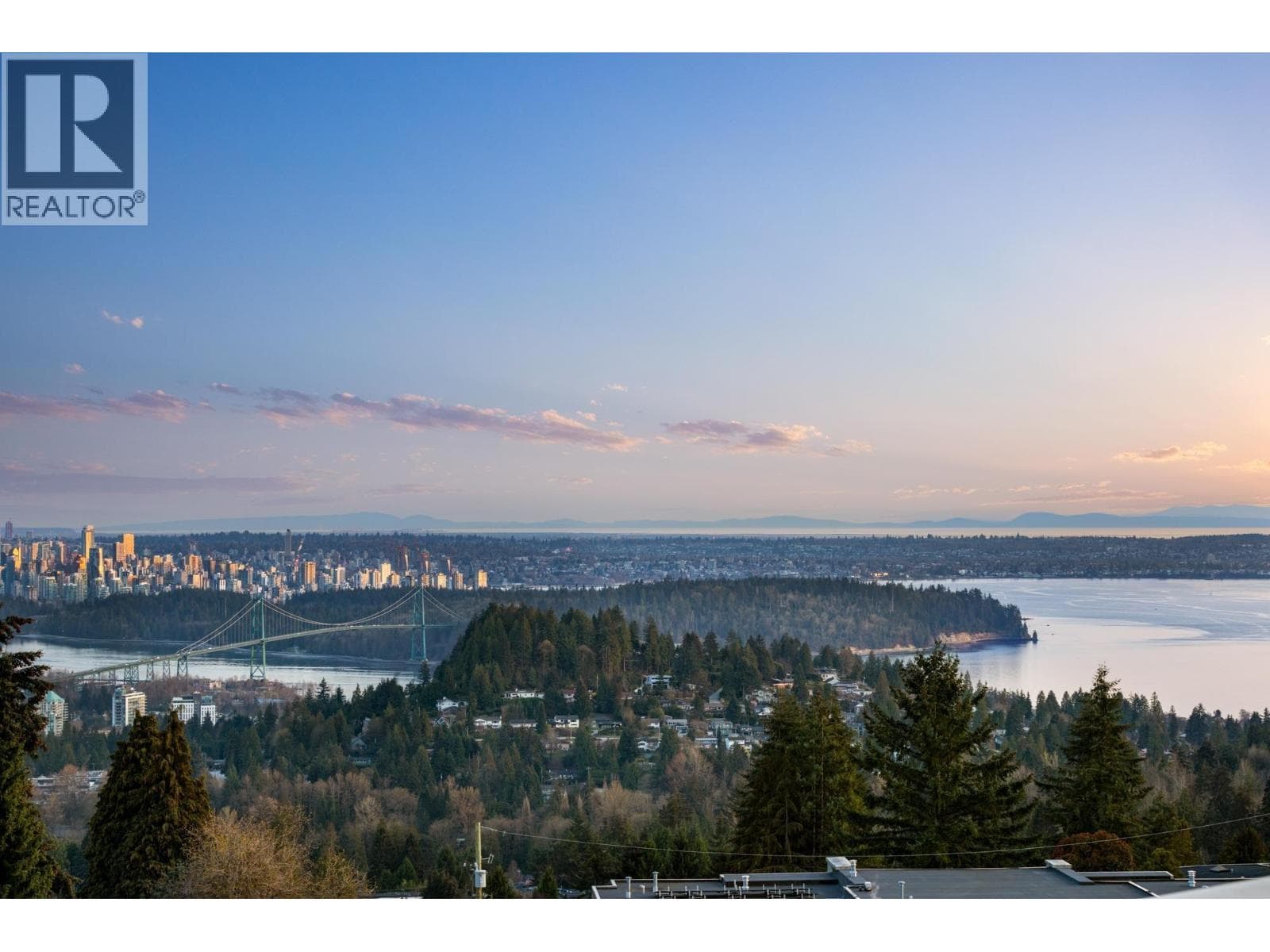 835 Farmleigh Road, West Vancouver: photo 1 of 40