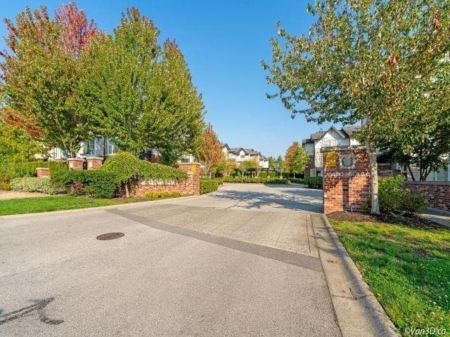 224 2450 161a Street Street, Surrey: photo 1 of 8