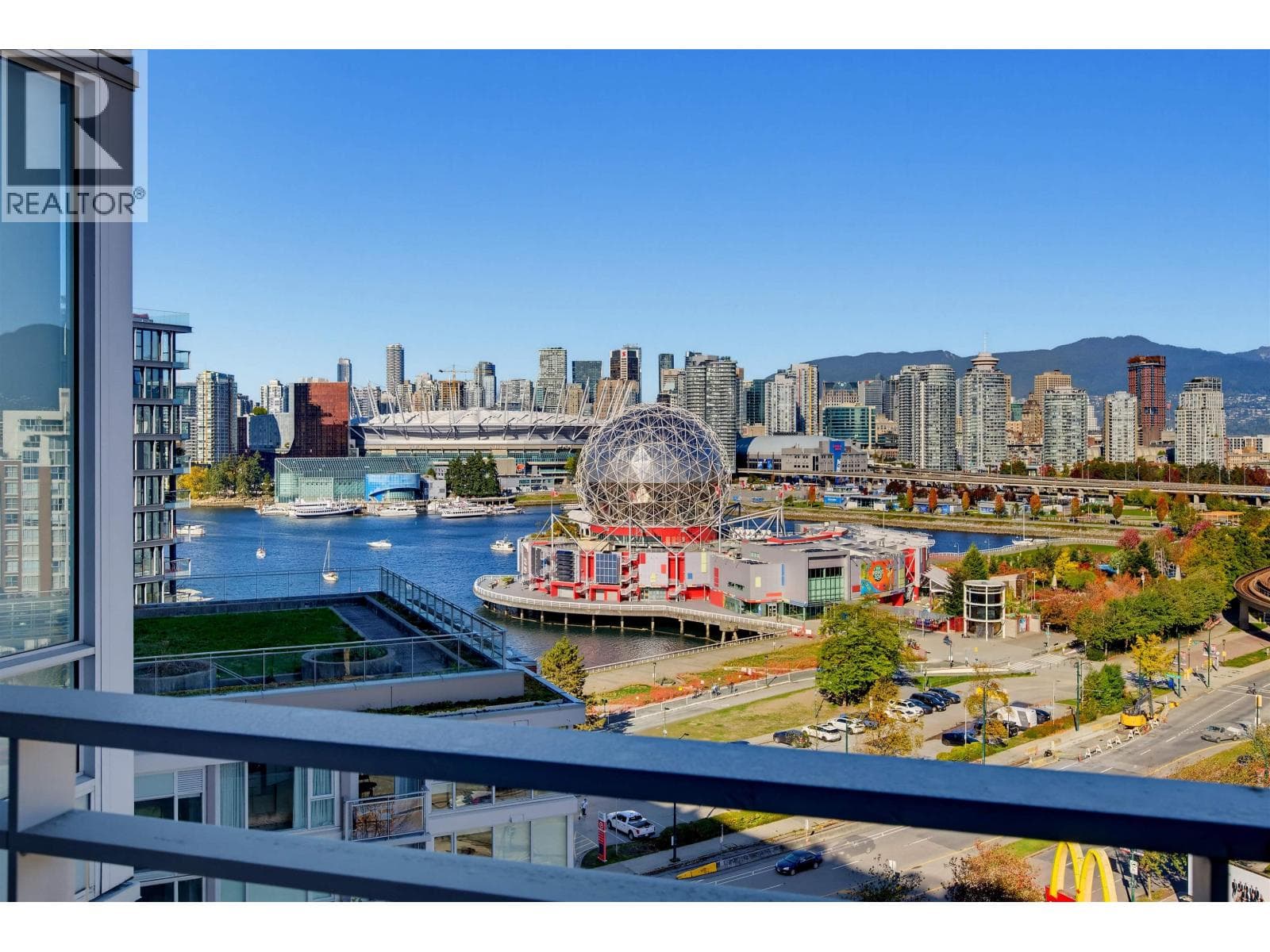 1711 1618 Quebec Street Street, Vancouver: photo 1 of 32