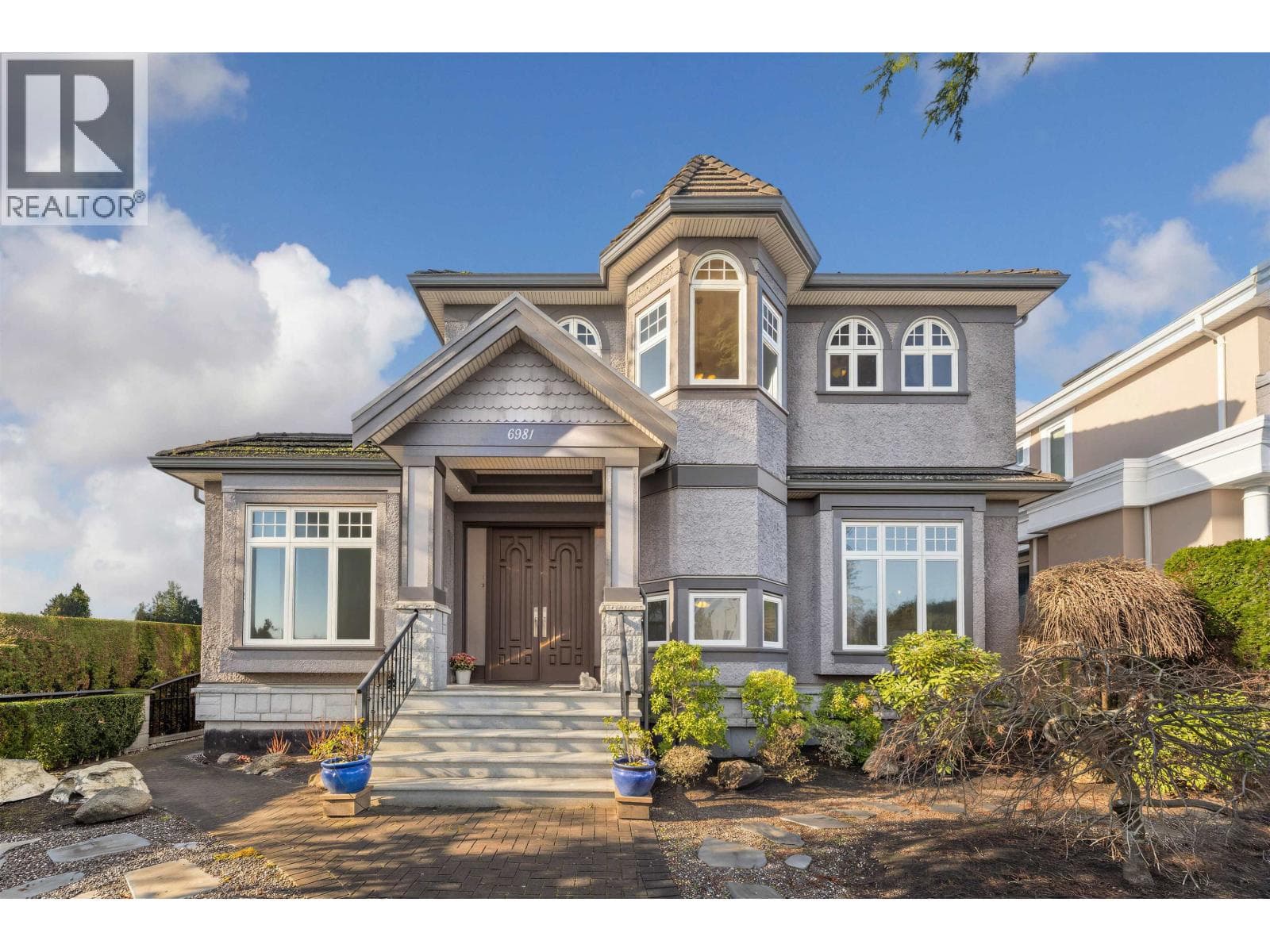 6981 Laurel Street, Vancouver: photo 1 of 38