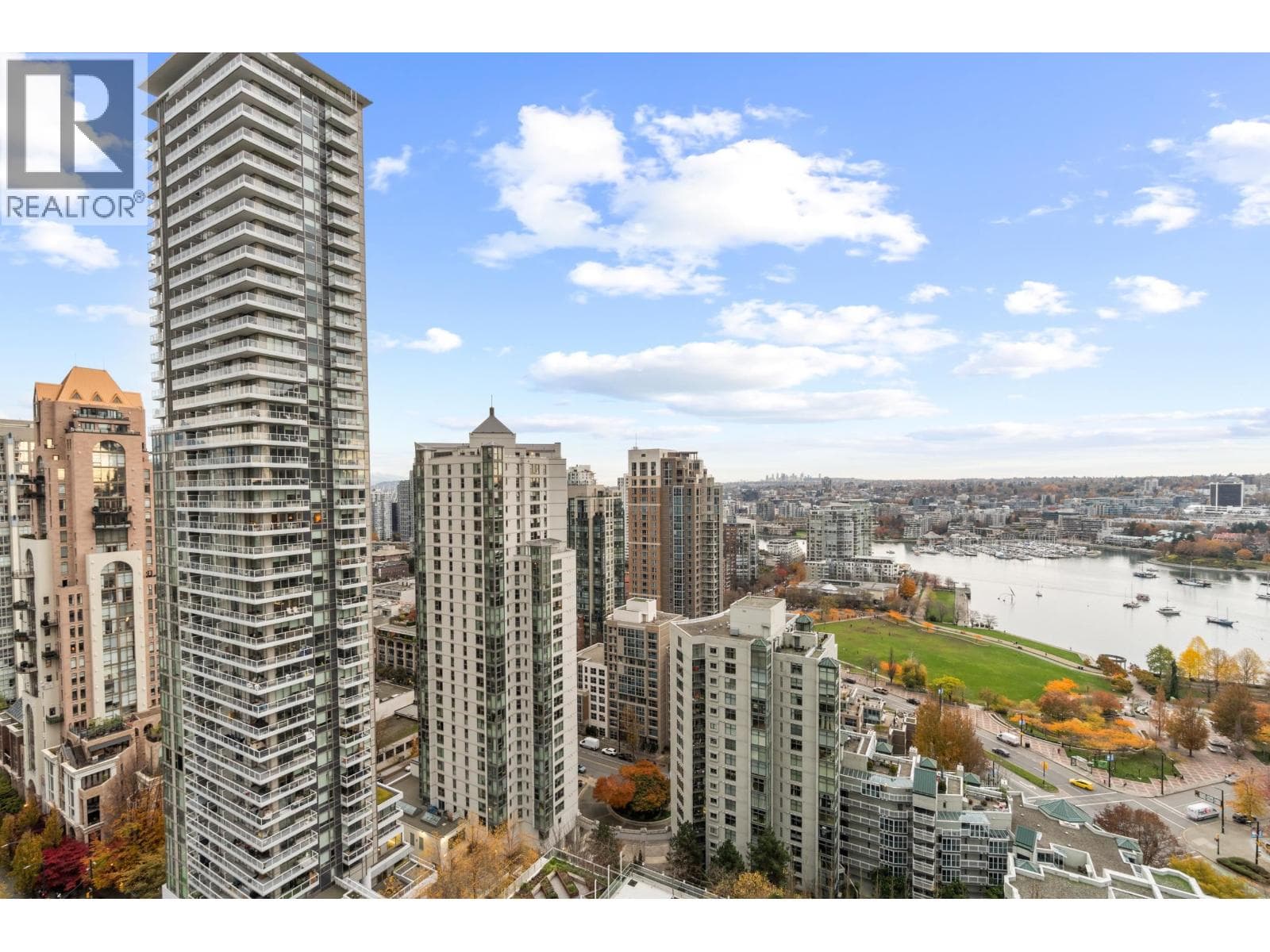 2709 501 Pacific Street, Vancouver: photo 1 of 25