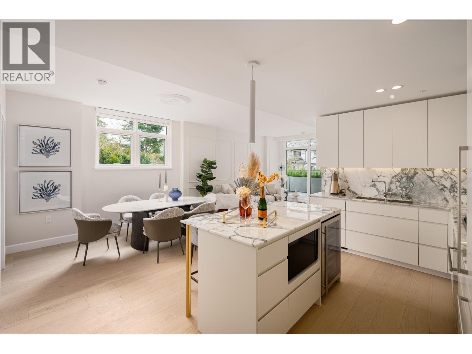 202 3668 W 10th Avenue, Vancouver: photo 1 of 38