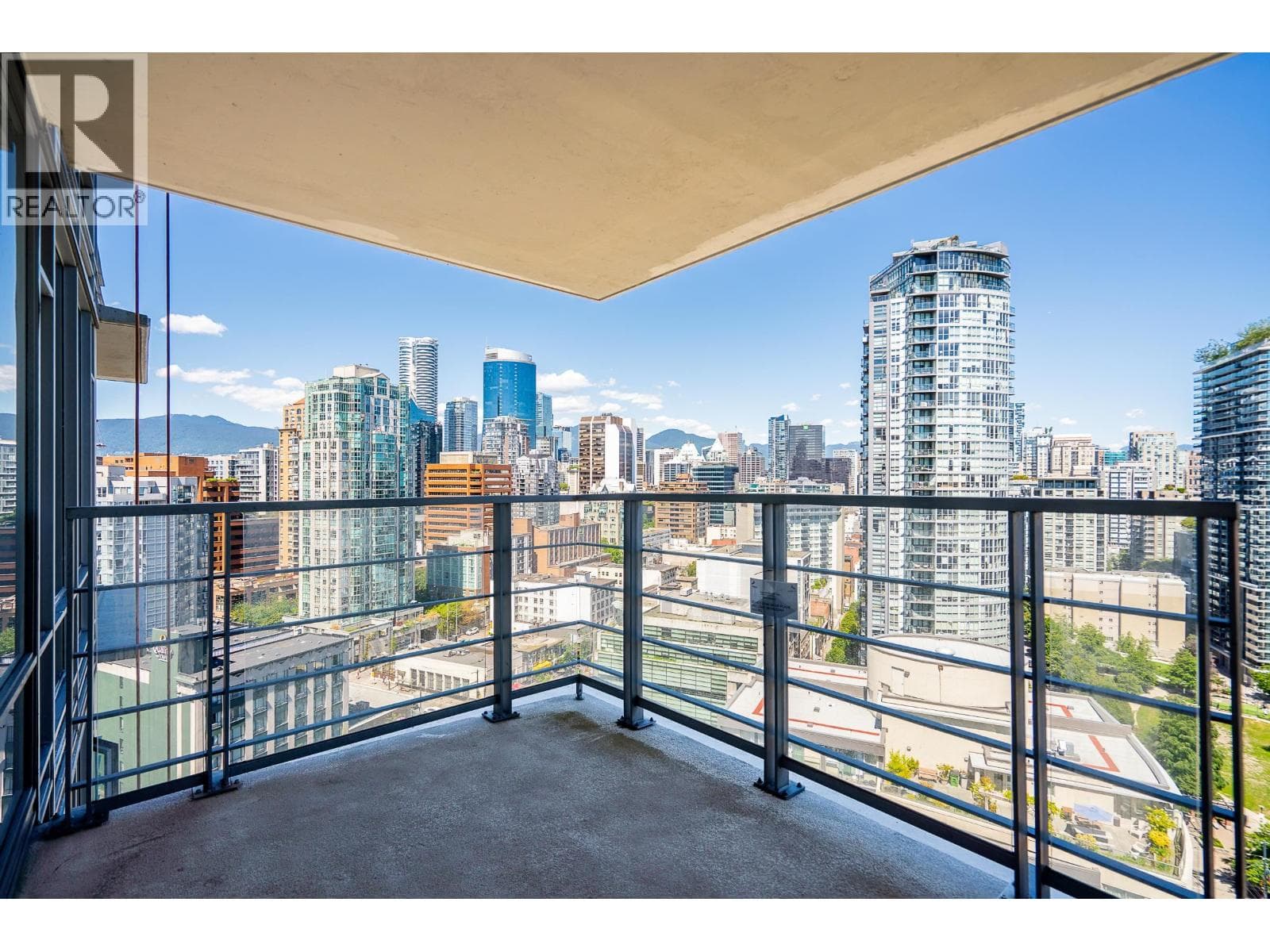 2206 1255 Seymour Street, Vancouver: photo 1 of 28