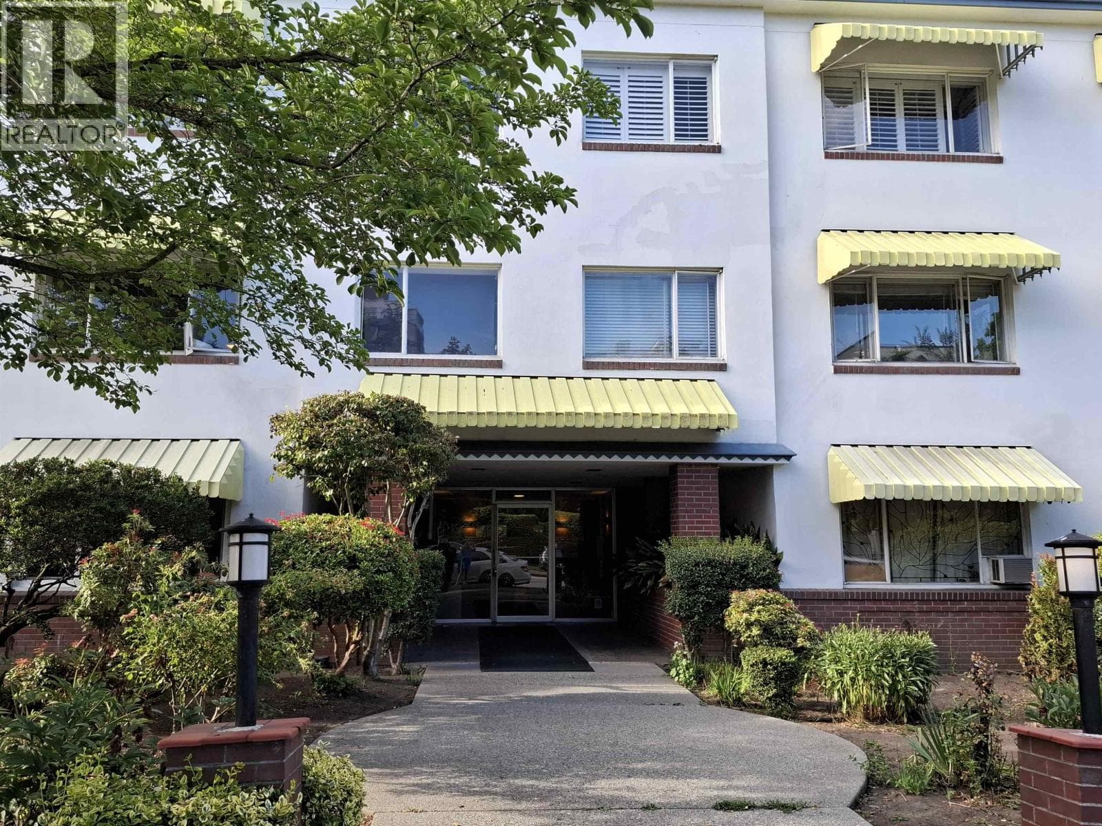 101 2469 Cornwall Avenue, Vancouver: photo 1 of 14