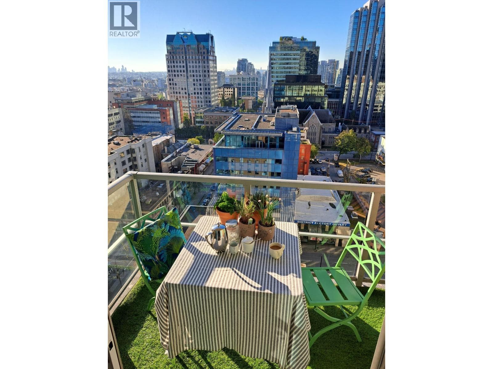 1611 610 Granville Street, Vancouver: photo 1 of 11