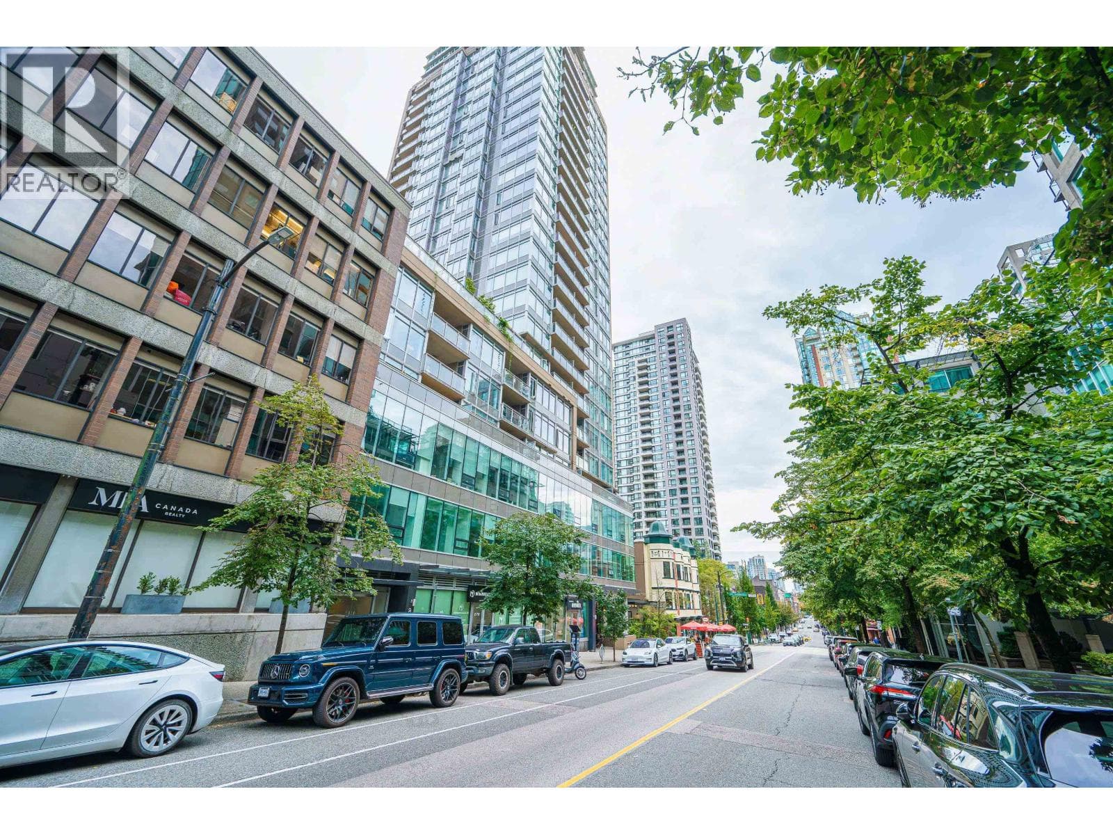 1408 888 Homer Street, Vancouver: photo 1 of 30