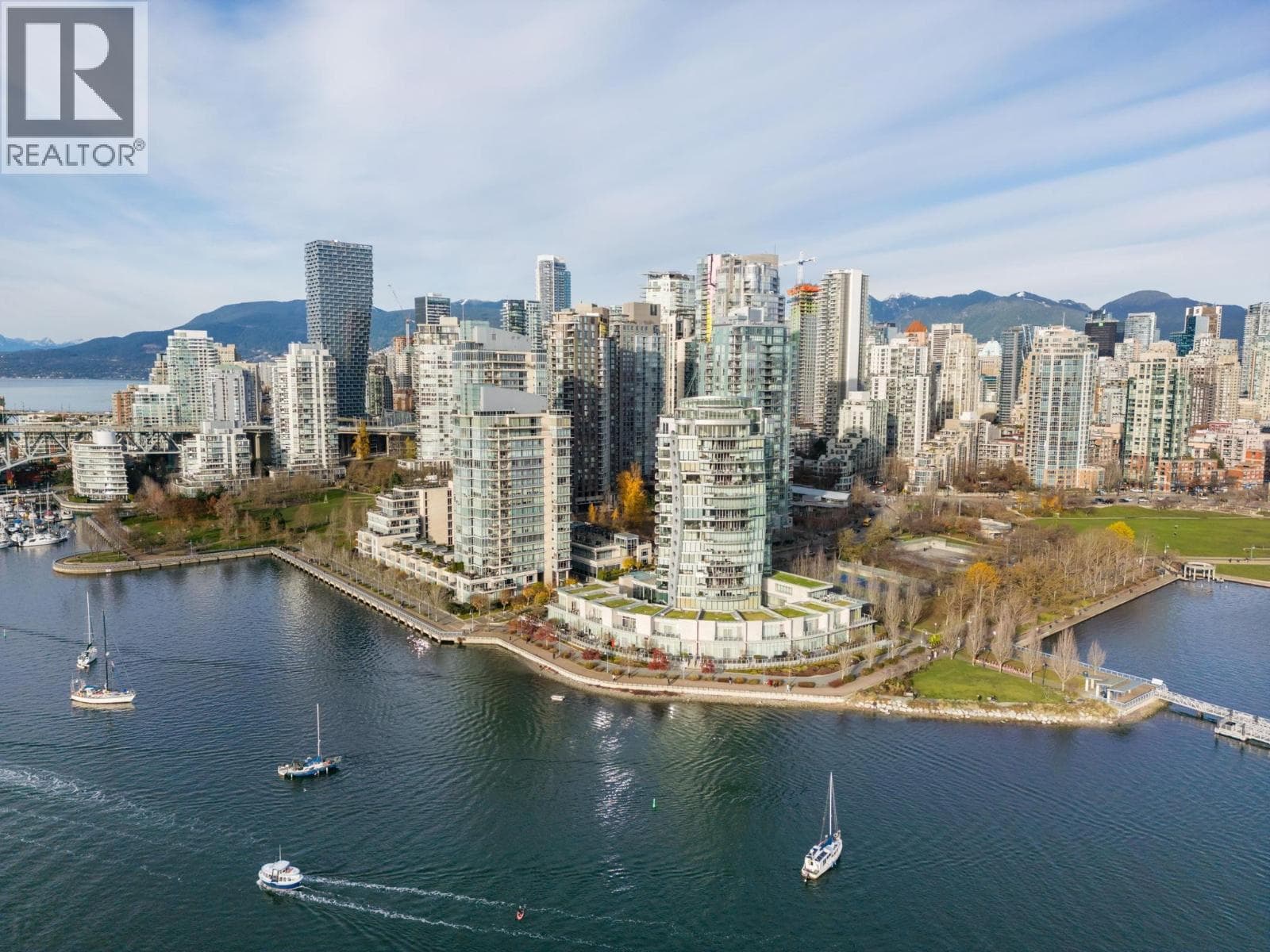 1903 1515 Homer Mews, Vancouver: photo 1 of 40
