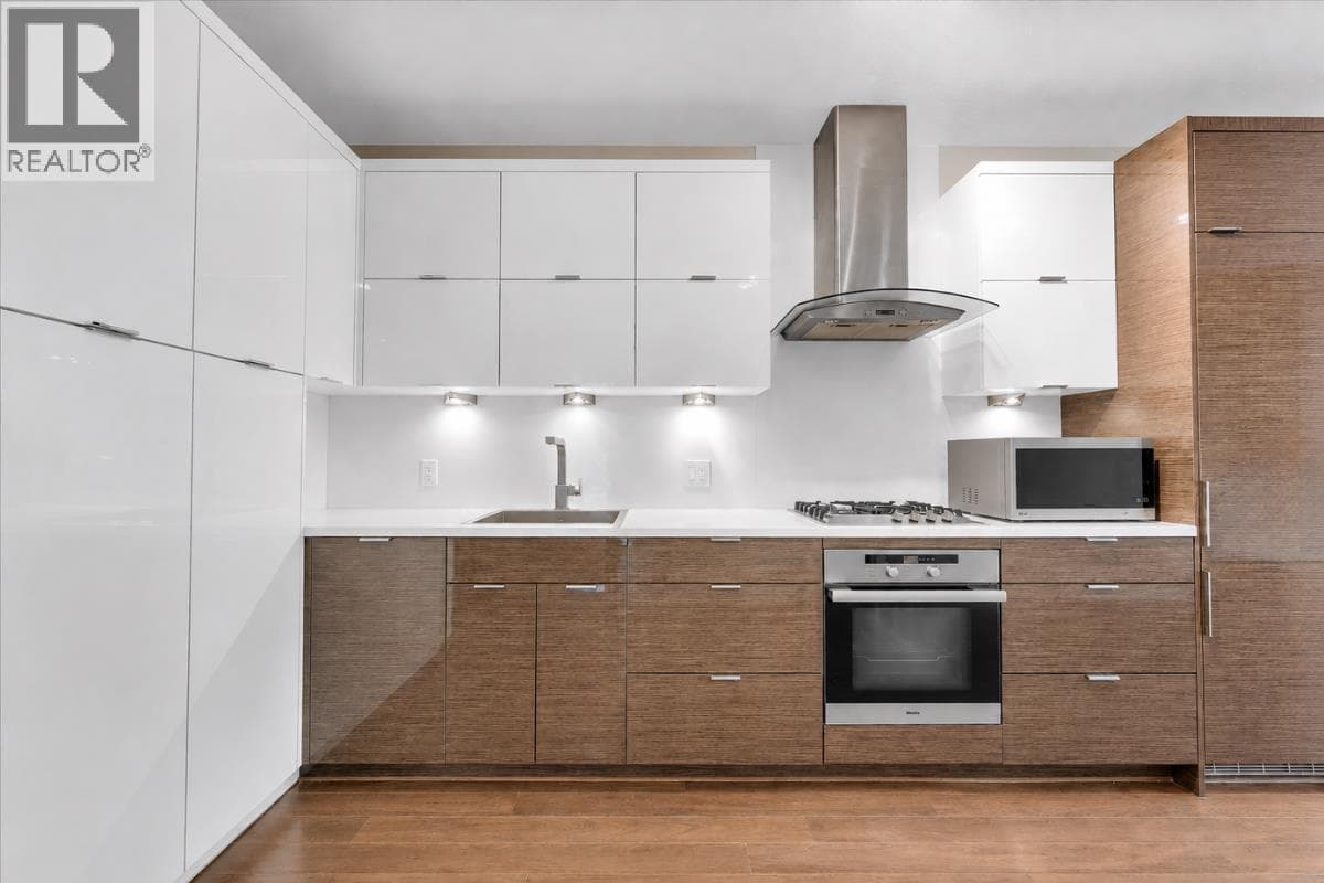216 1777 W 7th Avenue, Vancouver: photo 1 of 22