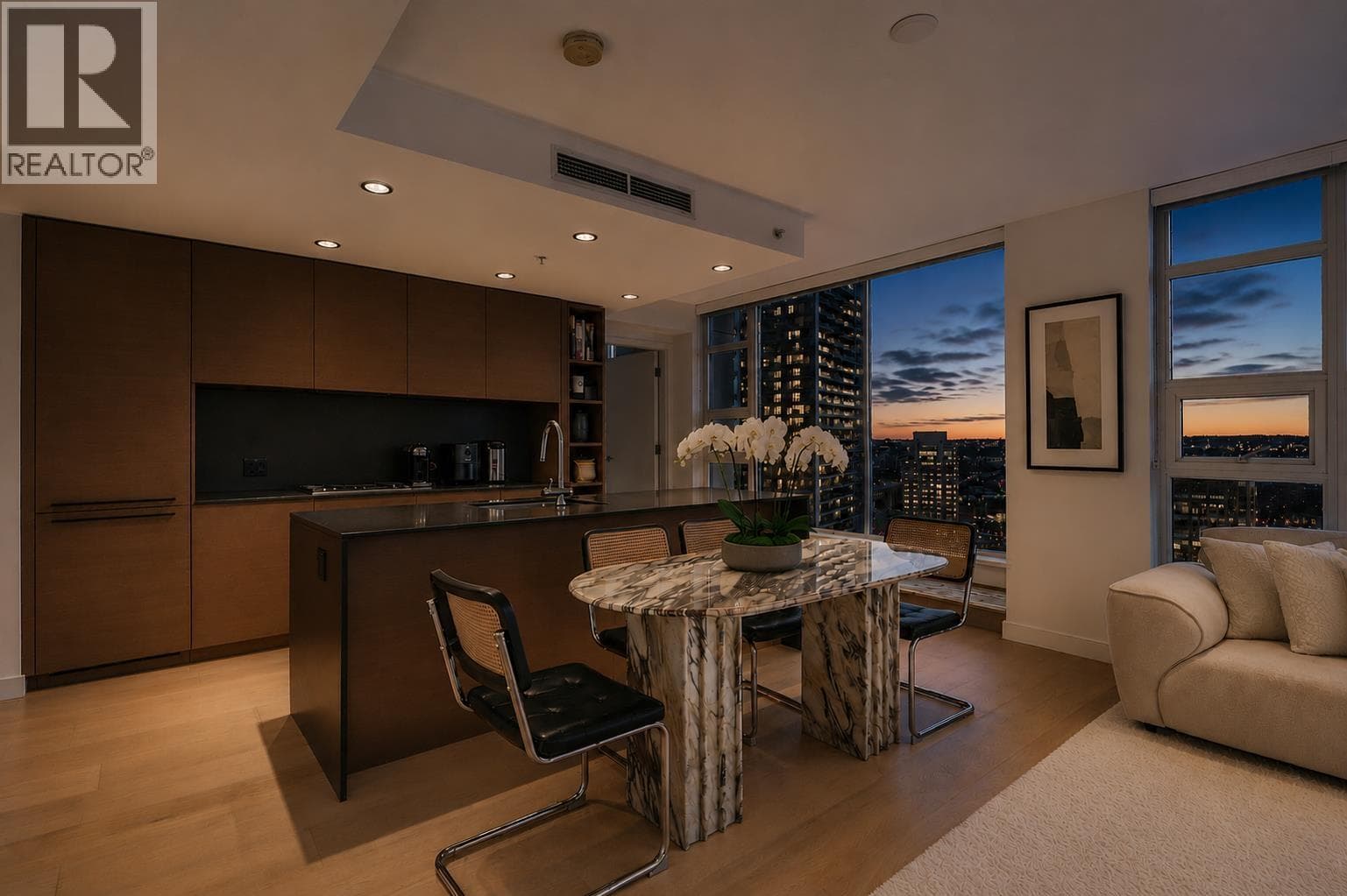 2701 1289 Hornby Street, Vancouver: photo 1 of 20