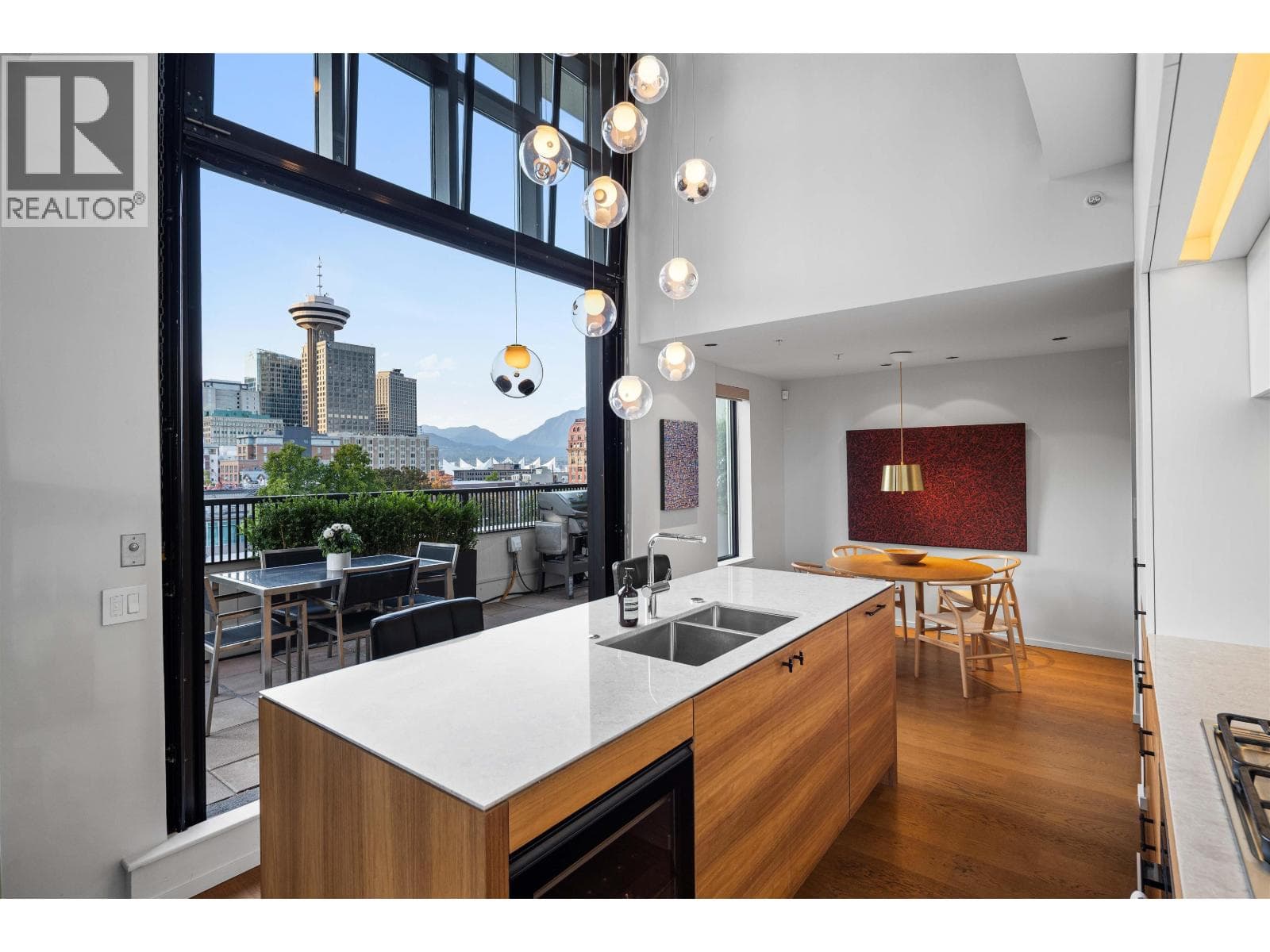 PH701 - Ph701 531 Beatty Street, Vancouver: photo 1 of 40